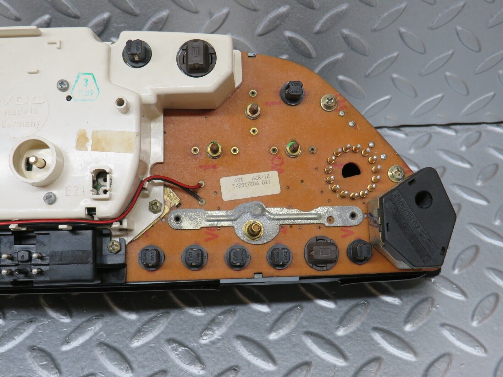 36303 Mercedes-Benz W126 420SE Instrument Cluster 1265424760 1265424760