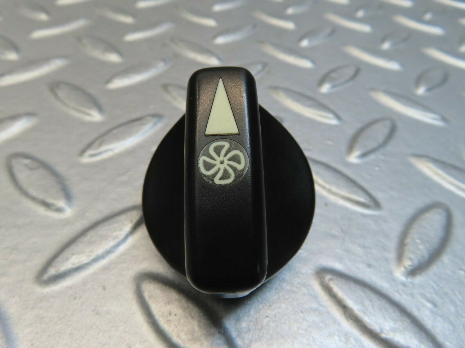 11534 Mercedes-Benz C123 230CE Coupe Heater Control Switch