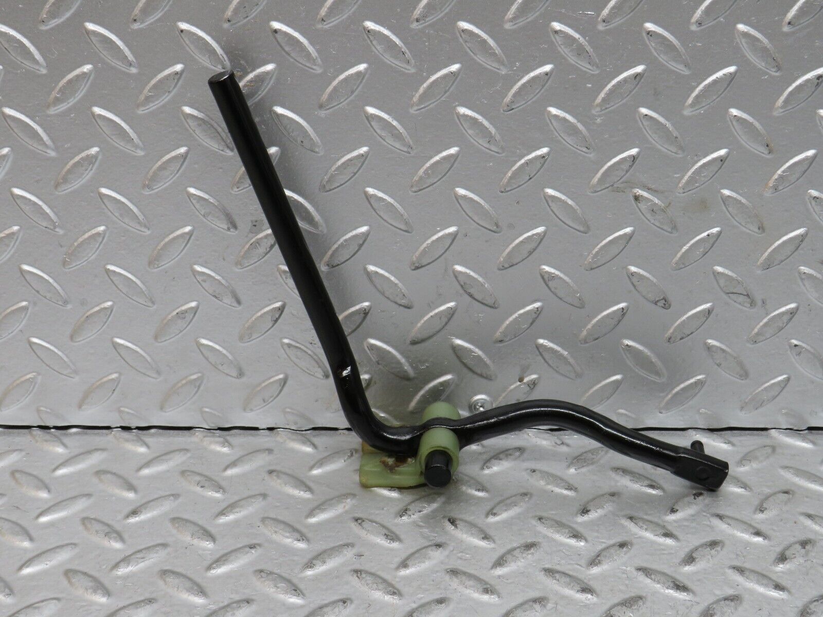 28368 Mercedes-Benz S123 240D Wagon Accelerator Pedal Linkage