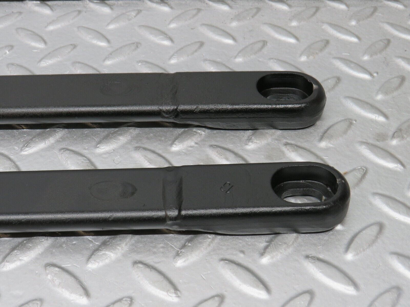 38192 Mercedes-Benz A124 320E Cabriolet Front Suspension Anti Roll Bar Support 2x