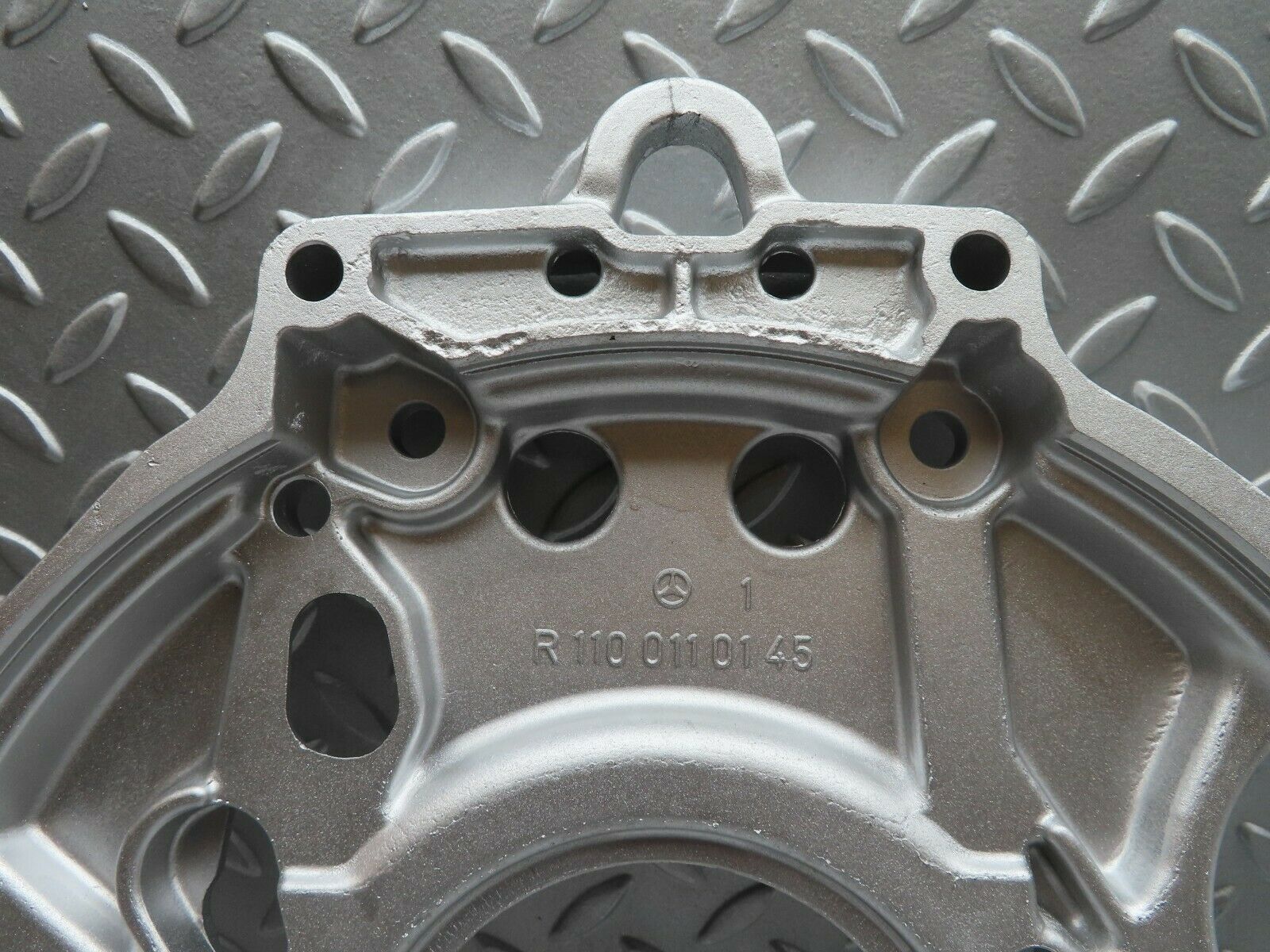 4791 Mercedes-Benz W114 280CE Coupe Gearbox Flange 1100110145