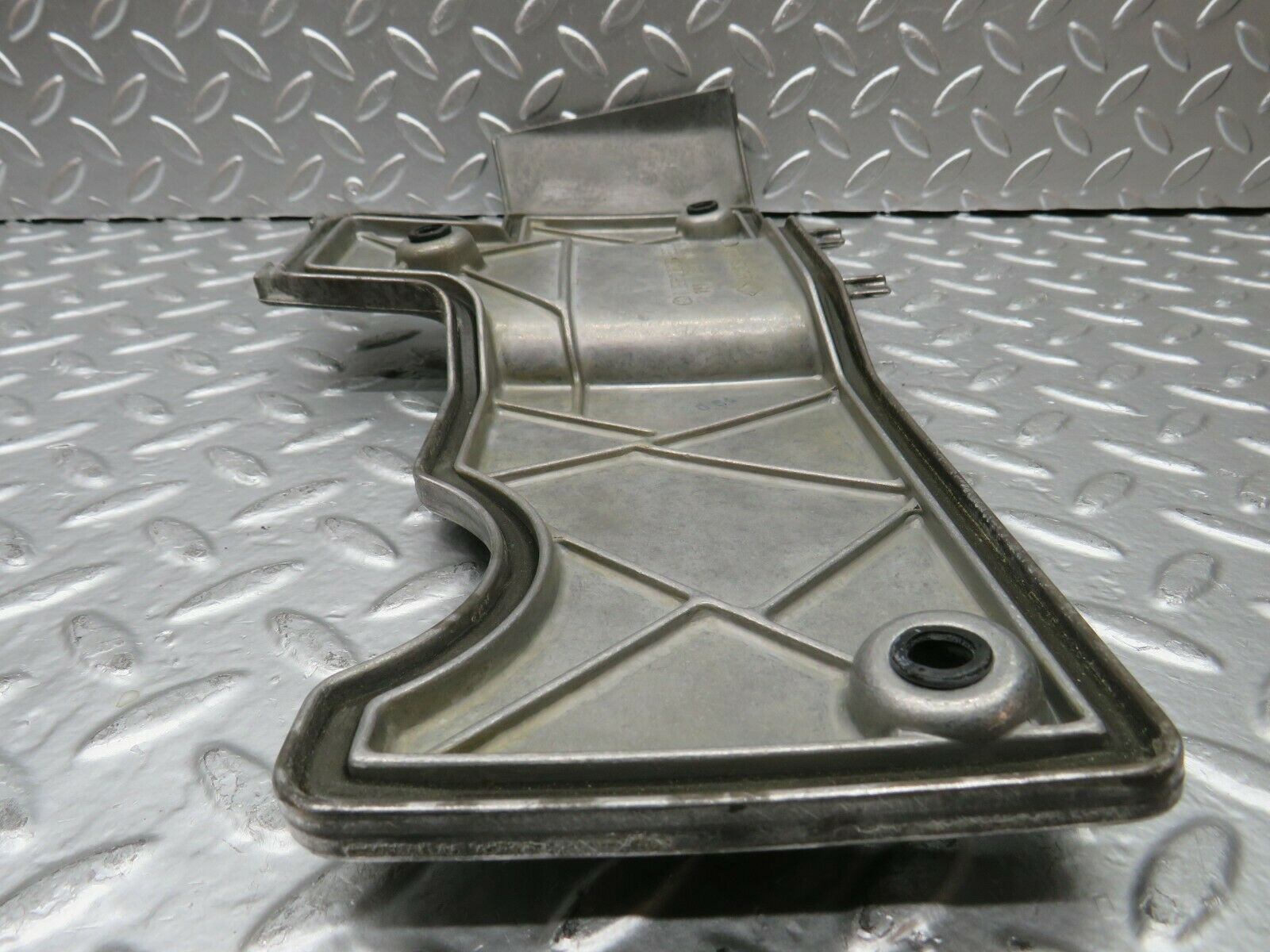 22517 Mercedes-Benz C124 E220 Coupe Ignition Cable Cover 1111500075