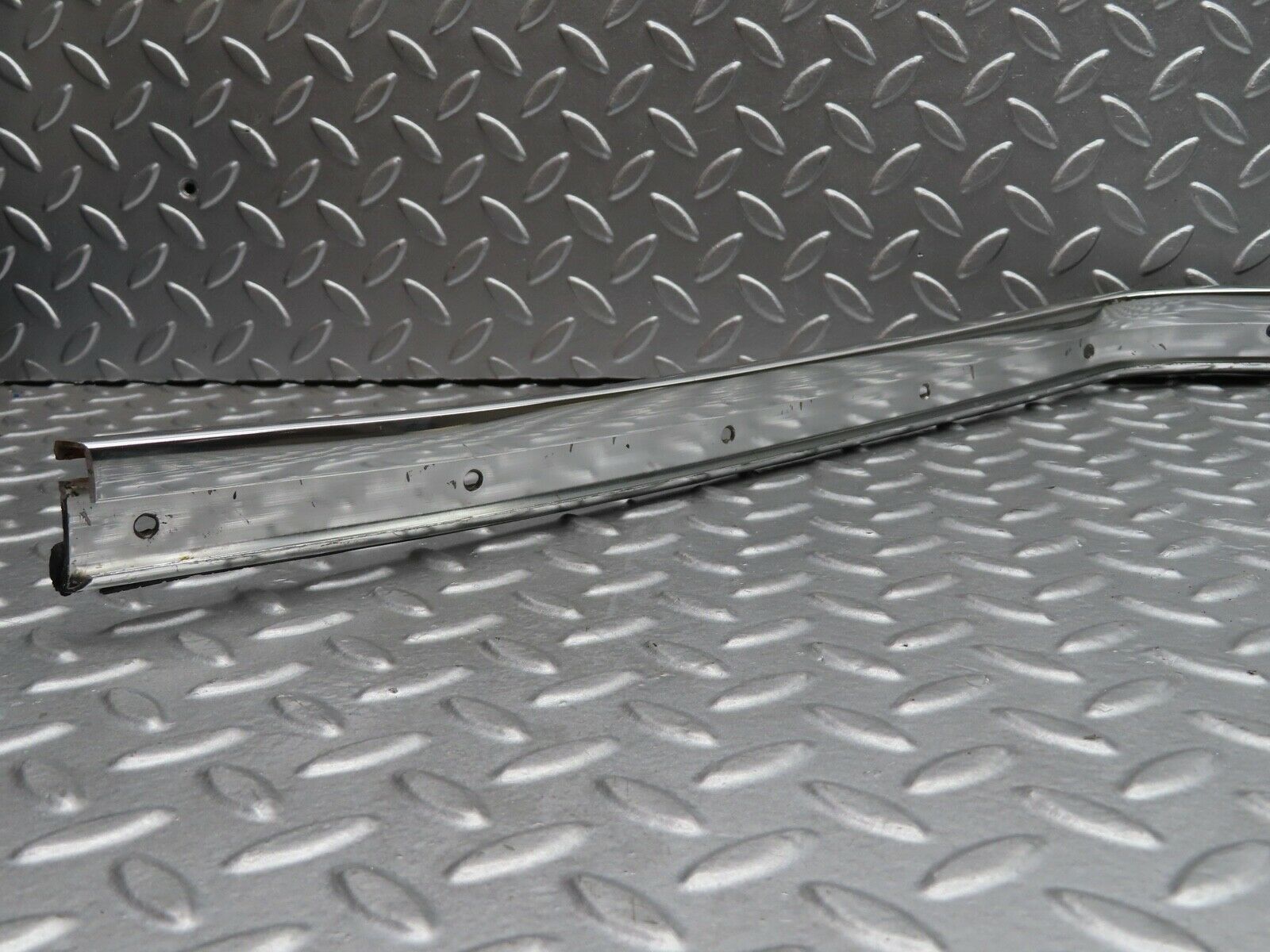 20955 Mercedes-Benz W114 250CE Coupe Roof Chrome Moulding Trim Left Side