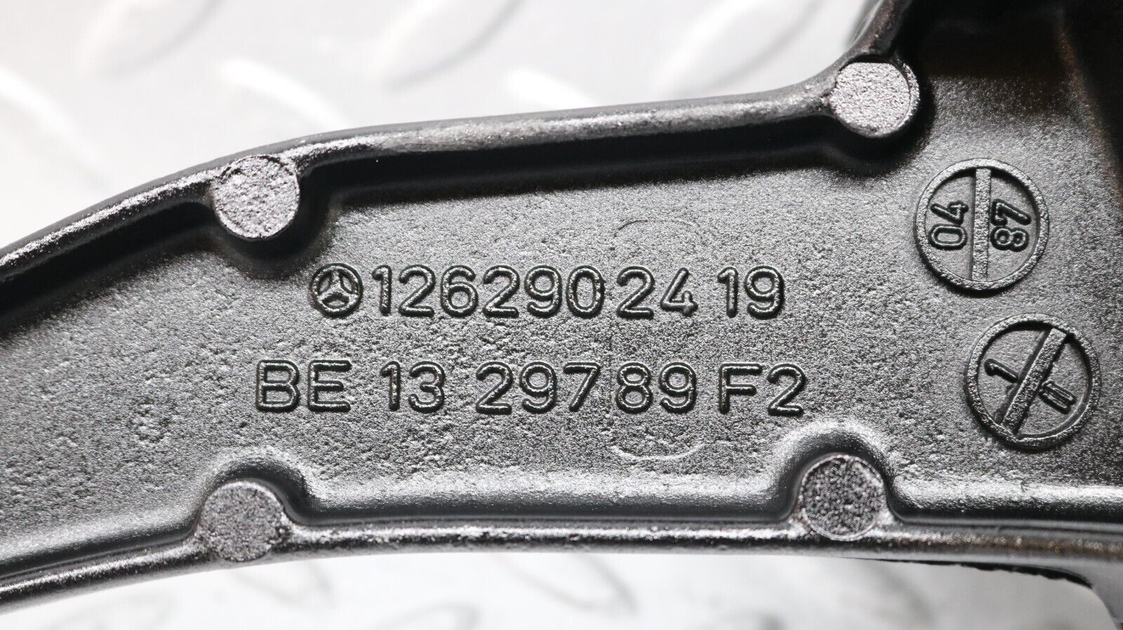 37242 Mercedes-Benz C126 420SEC Coupe Brake Pedal Bracket 1262902419