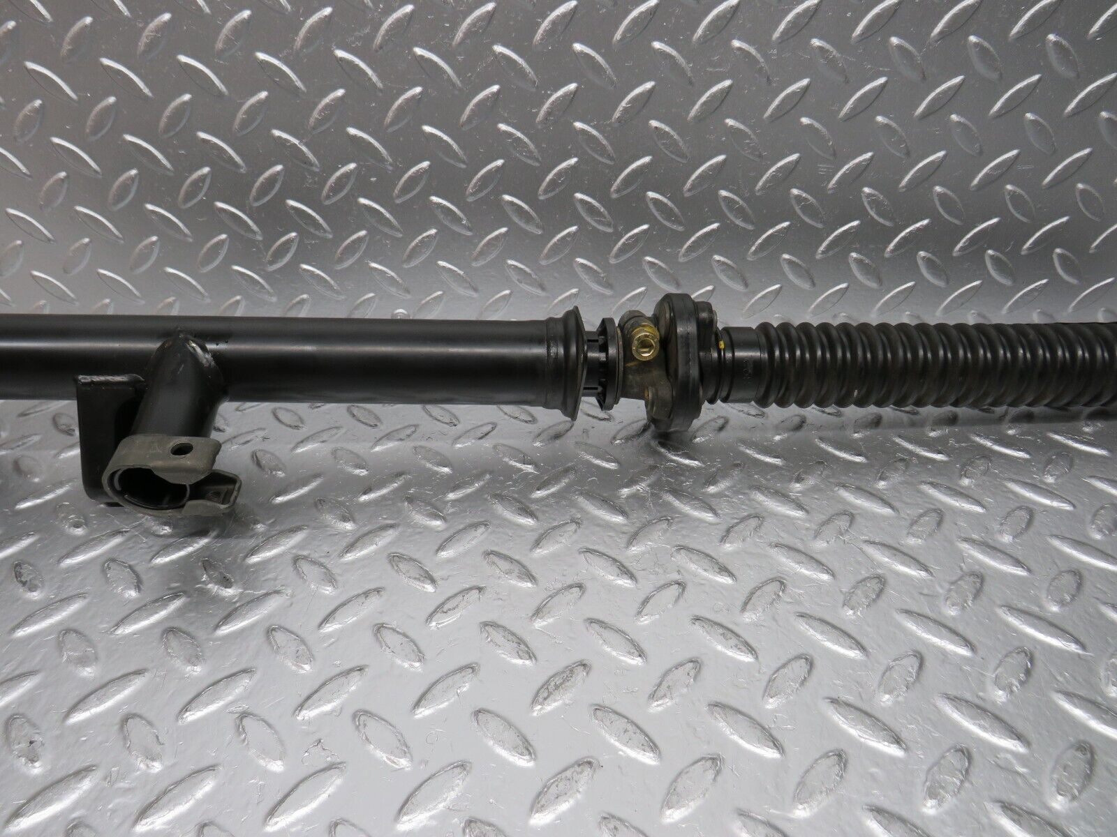 30432 Mercedes-Benz W124 230E Steering Column