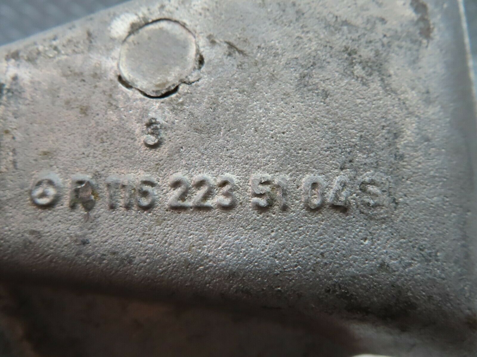 6247 Mercedes-Benz W126 380SE Engine Mount Bracket Left Side 1162235104