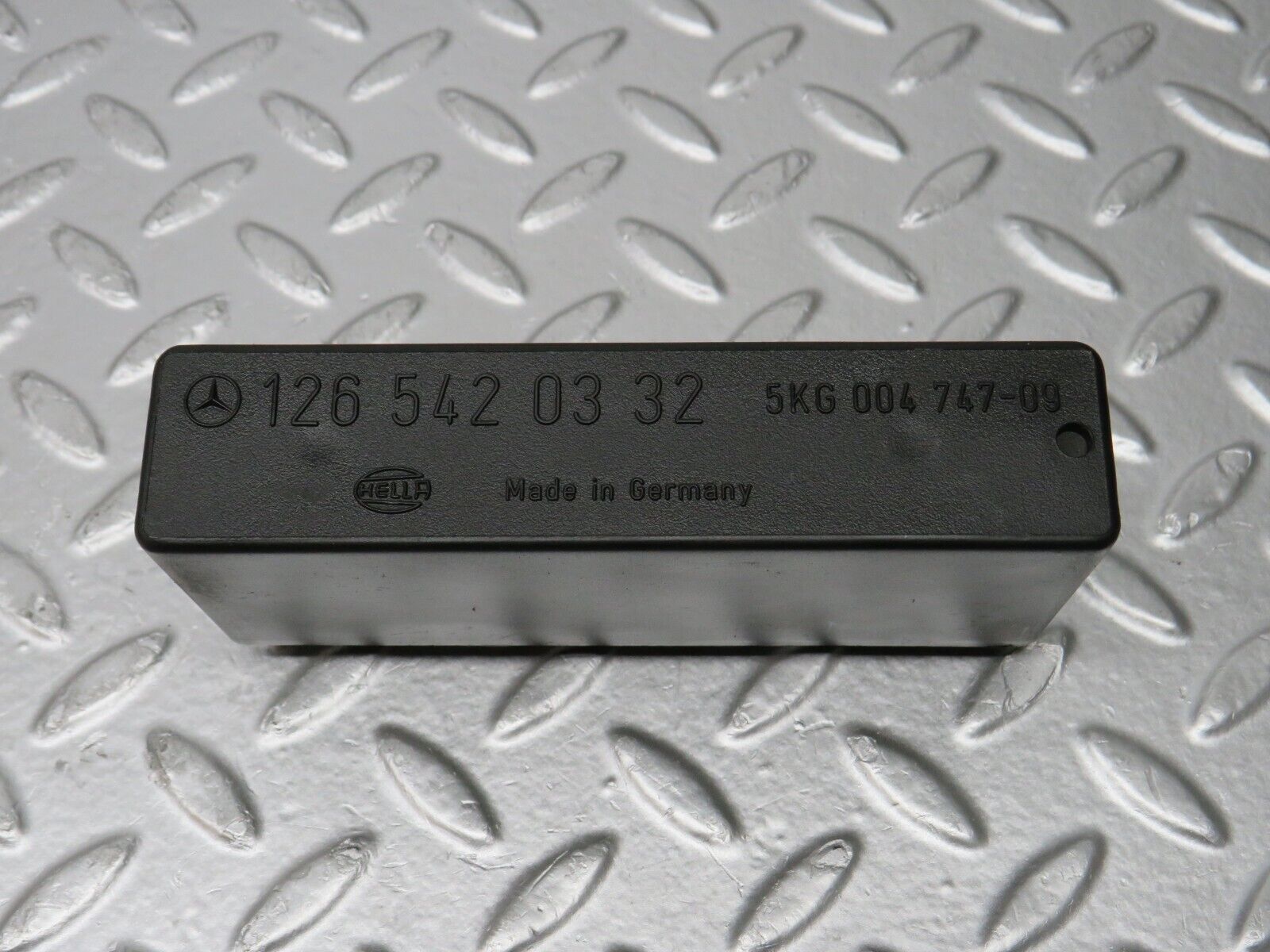 31237 Mercedes-Benz S124 220TE Wagon Headlight Control Unit Relay 1265420332