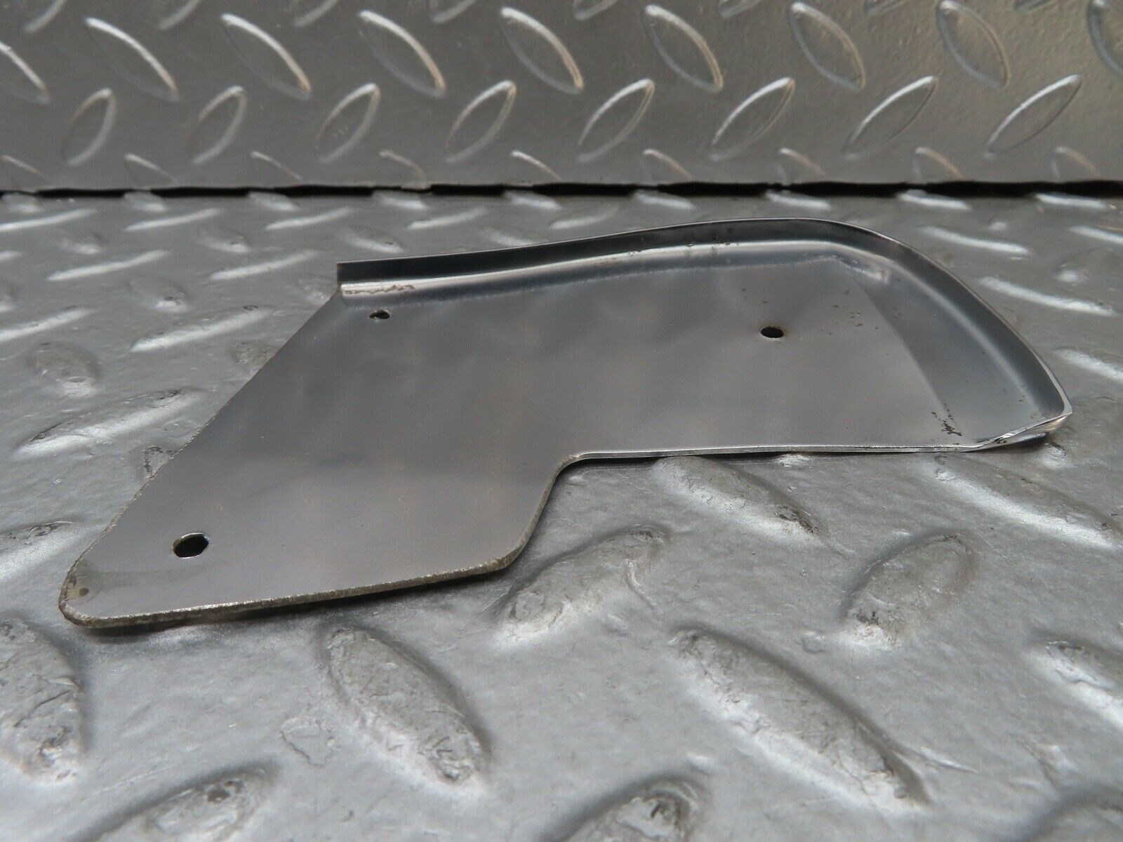 20846 Mercedes-Benz W114 250CE Coupe Left Door Chrome Cover