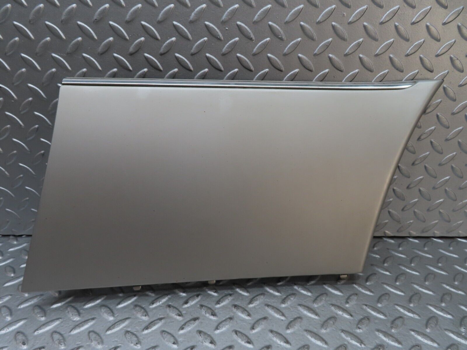 35828 Mercedes-Benz C140 CL420 Coupe Front Right Fender Wing Lower Trim 1406901840