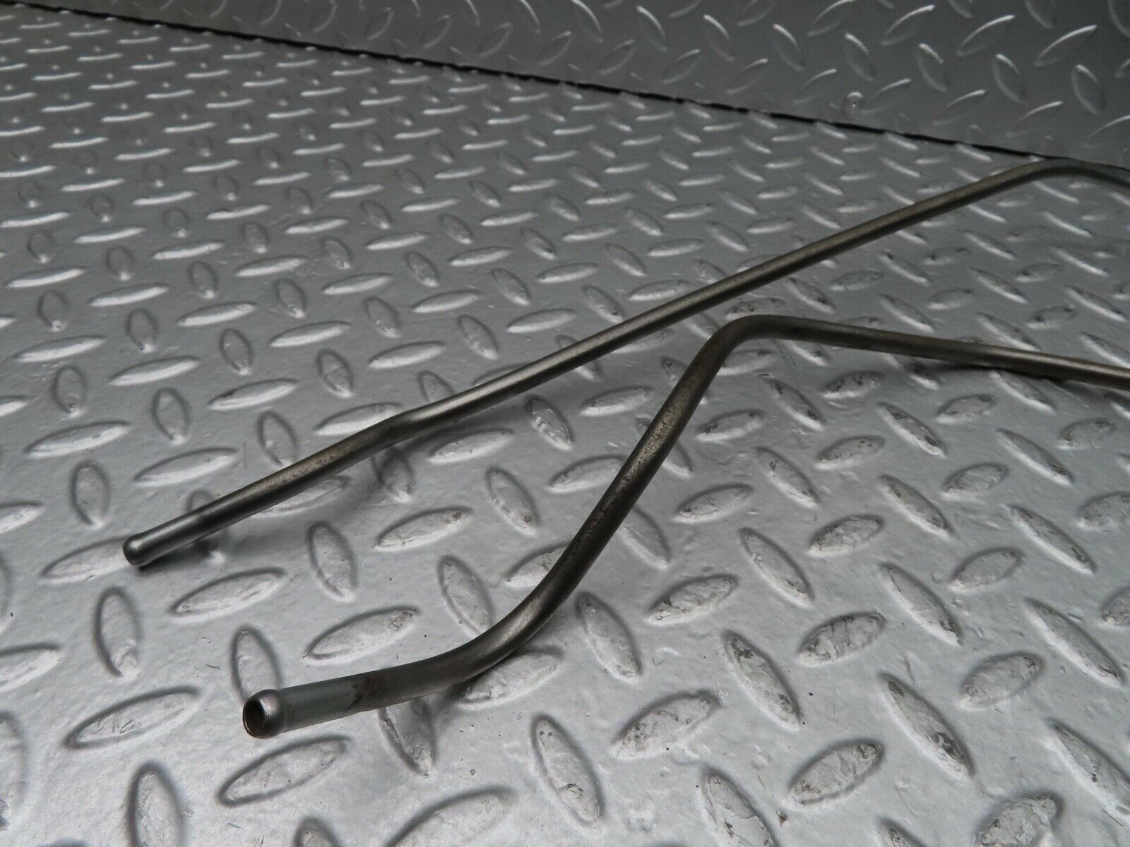 20950 Mercedes-Benz W114 250CE Coupe Fuel Line Hose