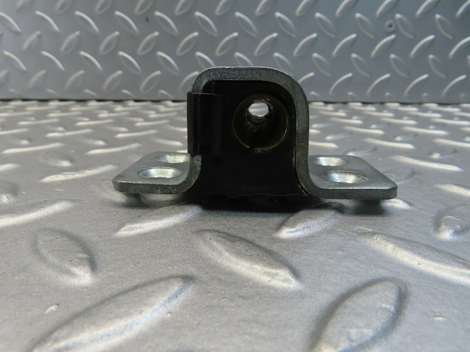 11422 Mercedes-Benz C123 230CE Coupe Door Lock Latch Left Side