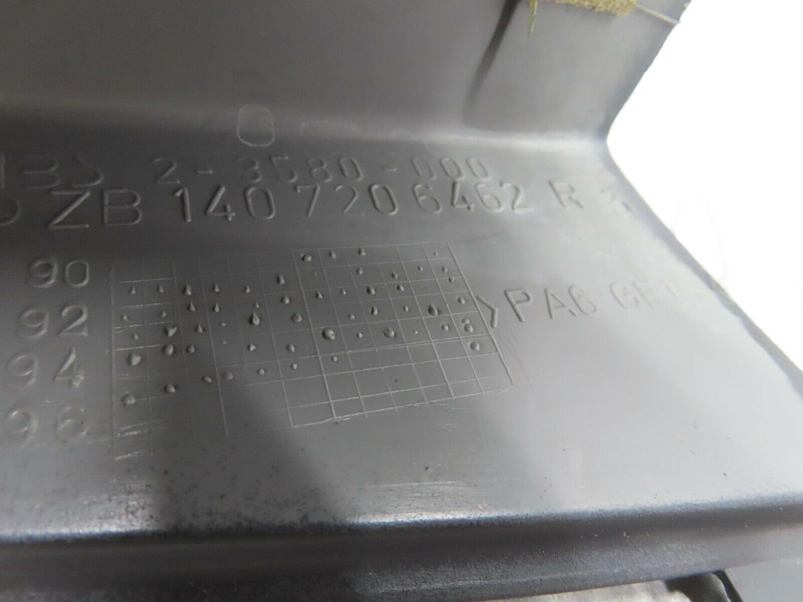 14871 Mercedes-Benz W140 S320 Front Right Door Window Trim 1407206462