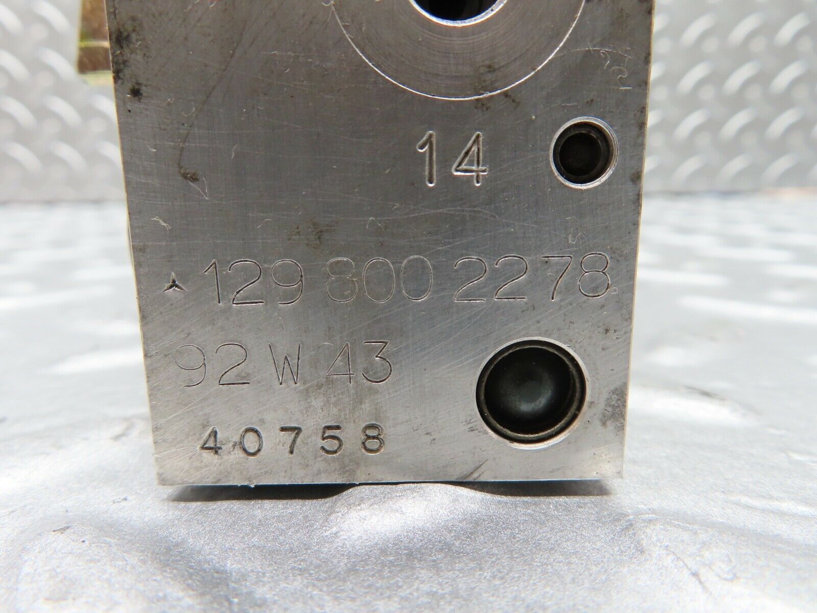 19857 Mercedes-Benz R129 300SL Coupe Soft Top Hydraulic Valve Block 1298002278