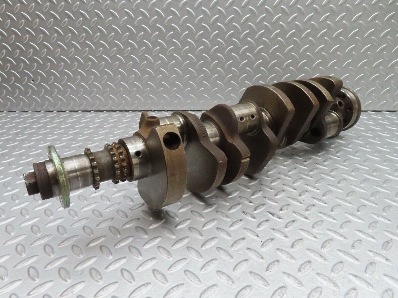 16774 Mercedes-Benz C107 380SLC Crankshaft 1160311001