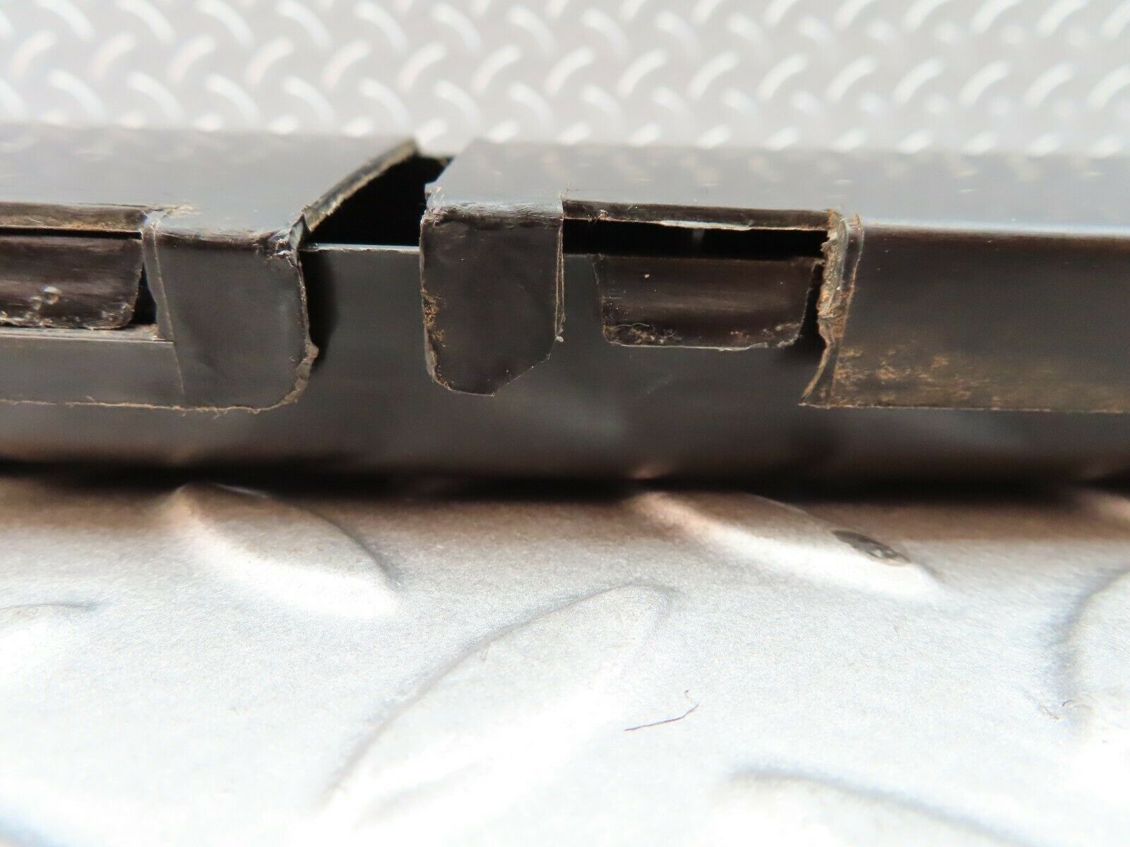 6235 Mercedes-Benz W126 380SE Floor Cable Duct Left Side 1268210536