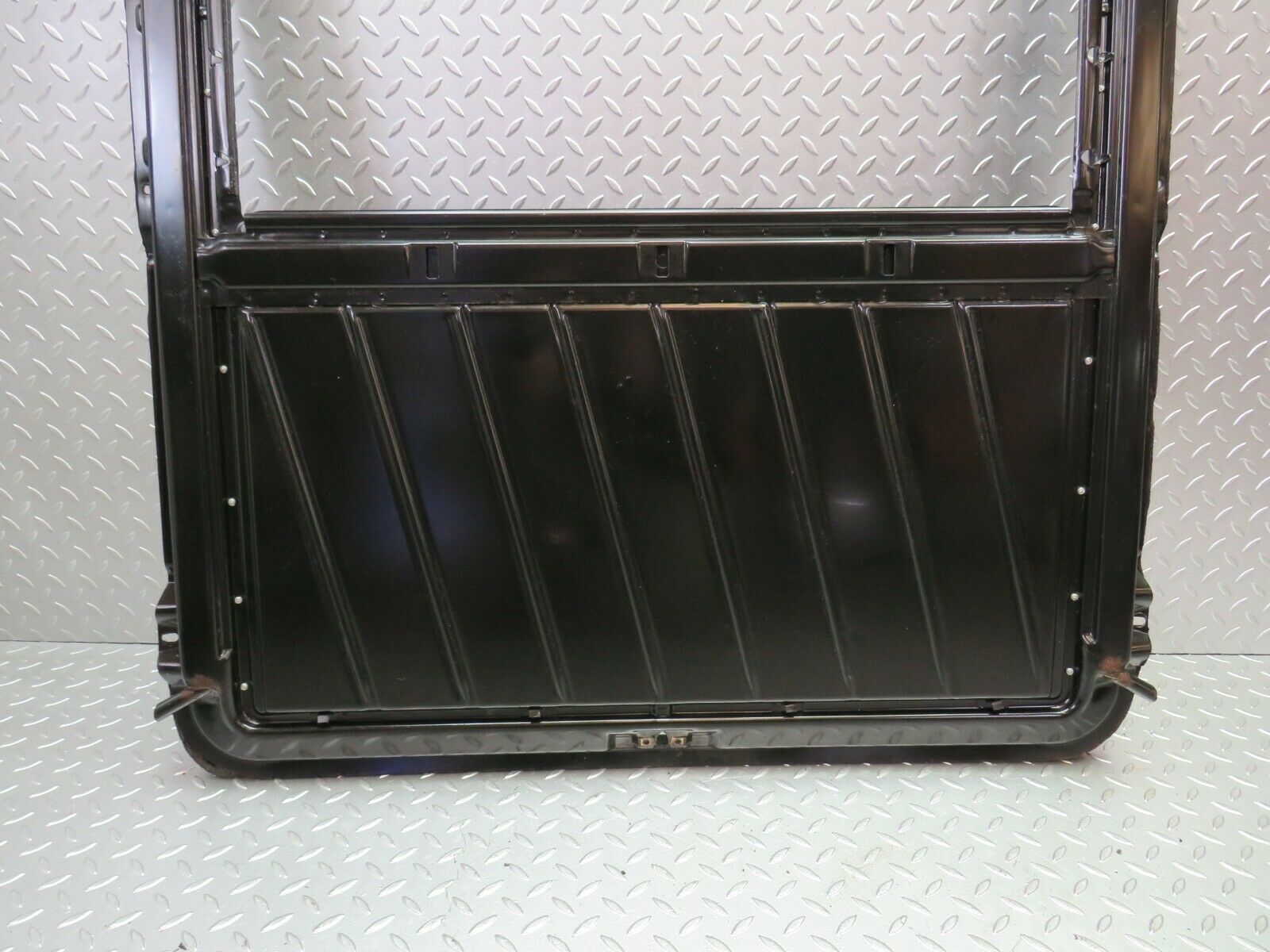 24411 Mercedes-Benz S124 220TE Wagon Power Sunroof Frame