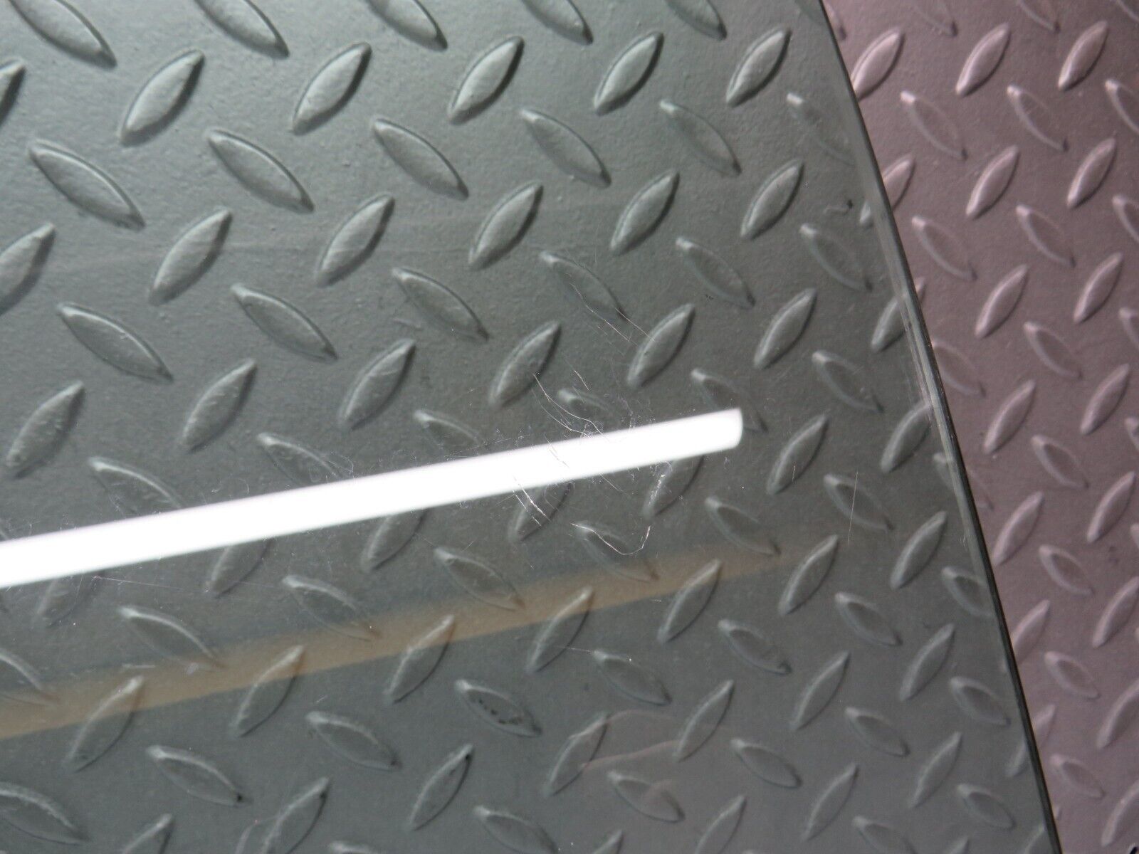 39070 Mercedes-Benz W201 190E 2.6L Front Left Door Window Glass