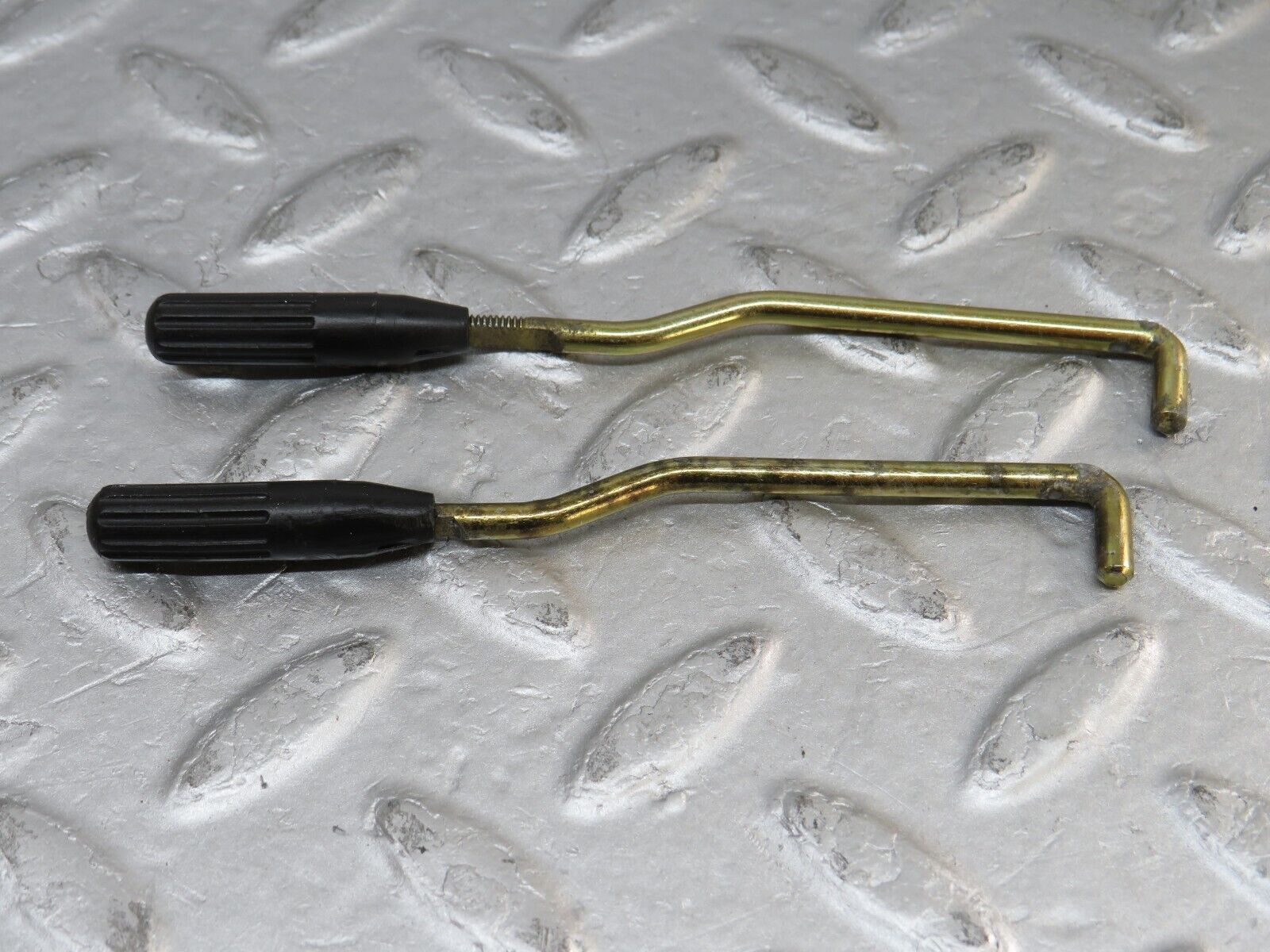 36638 Mercedes-Benz W201 190E 2.0L Front Door Lock Knob Pair