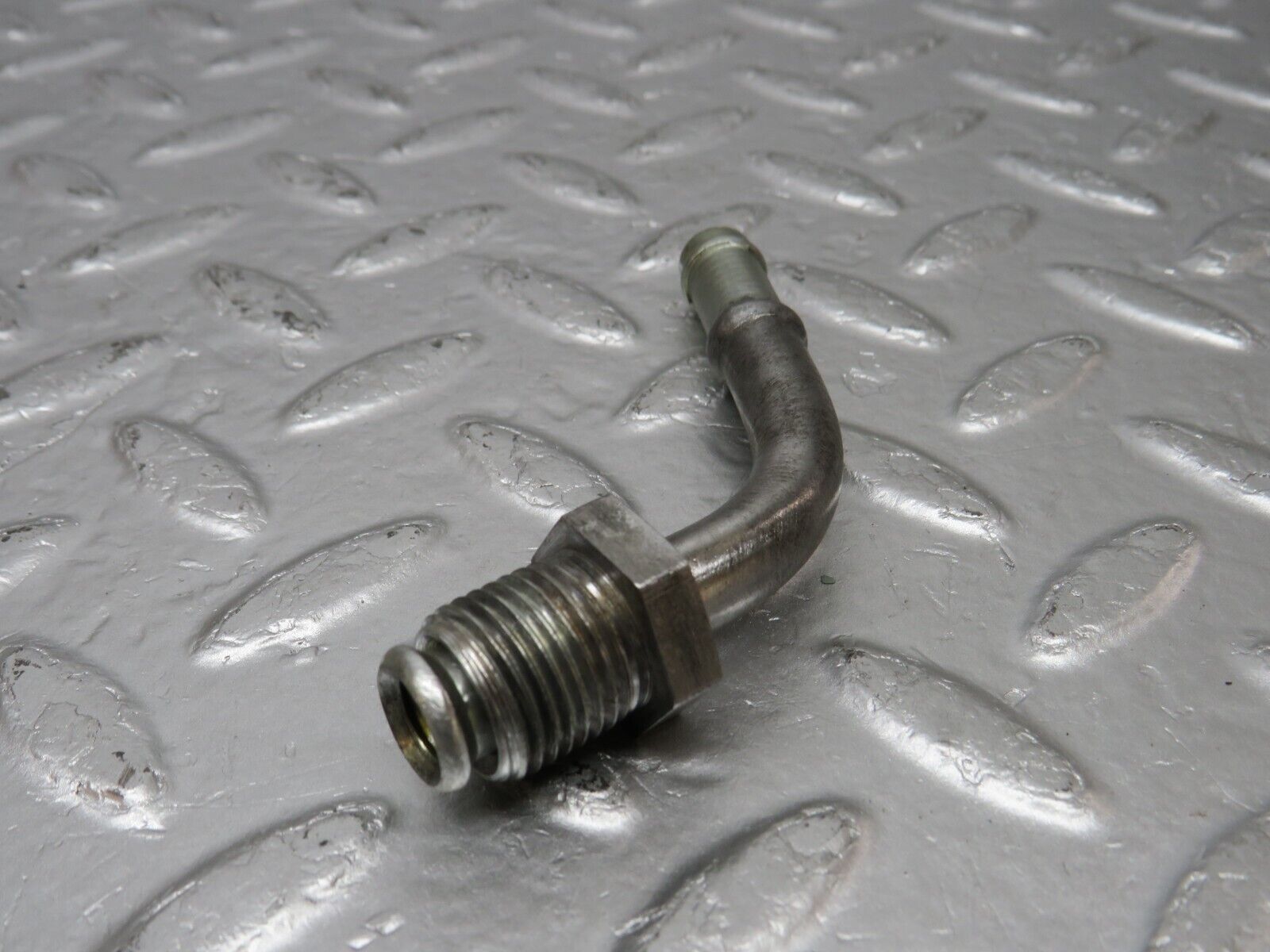 34180 Mercedes-Benz W124 260E Power Steering Hose Pipe