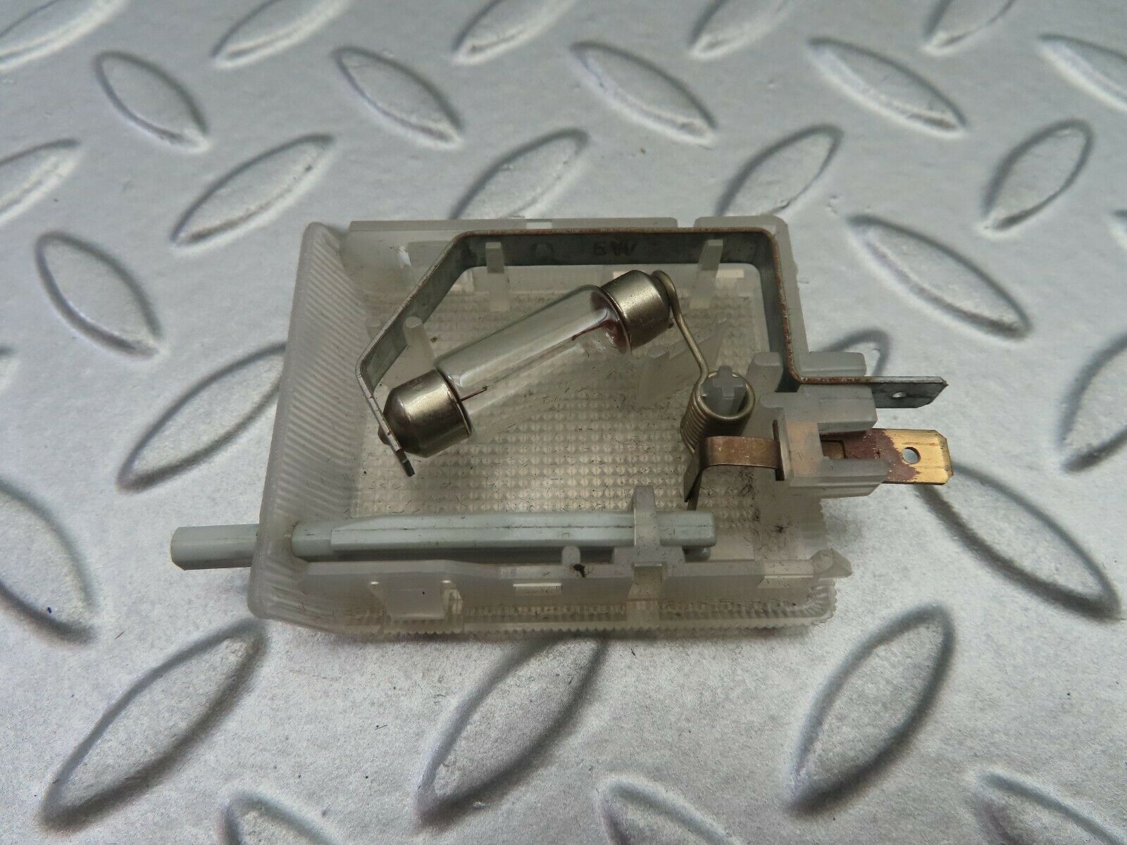 7124 Mercedes-Benz S124 E220 Wagon Glove Box Light