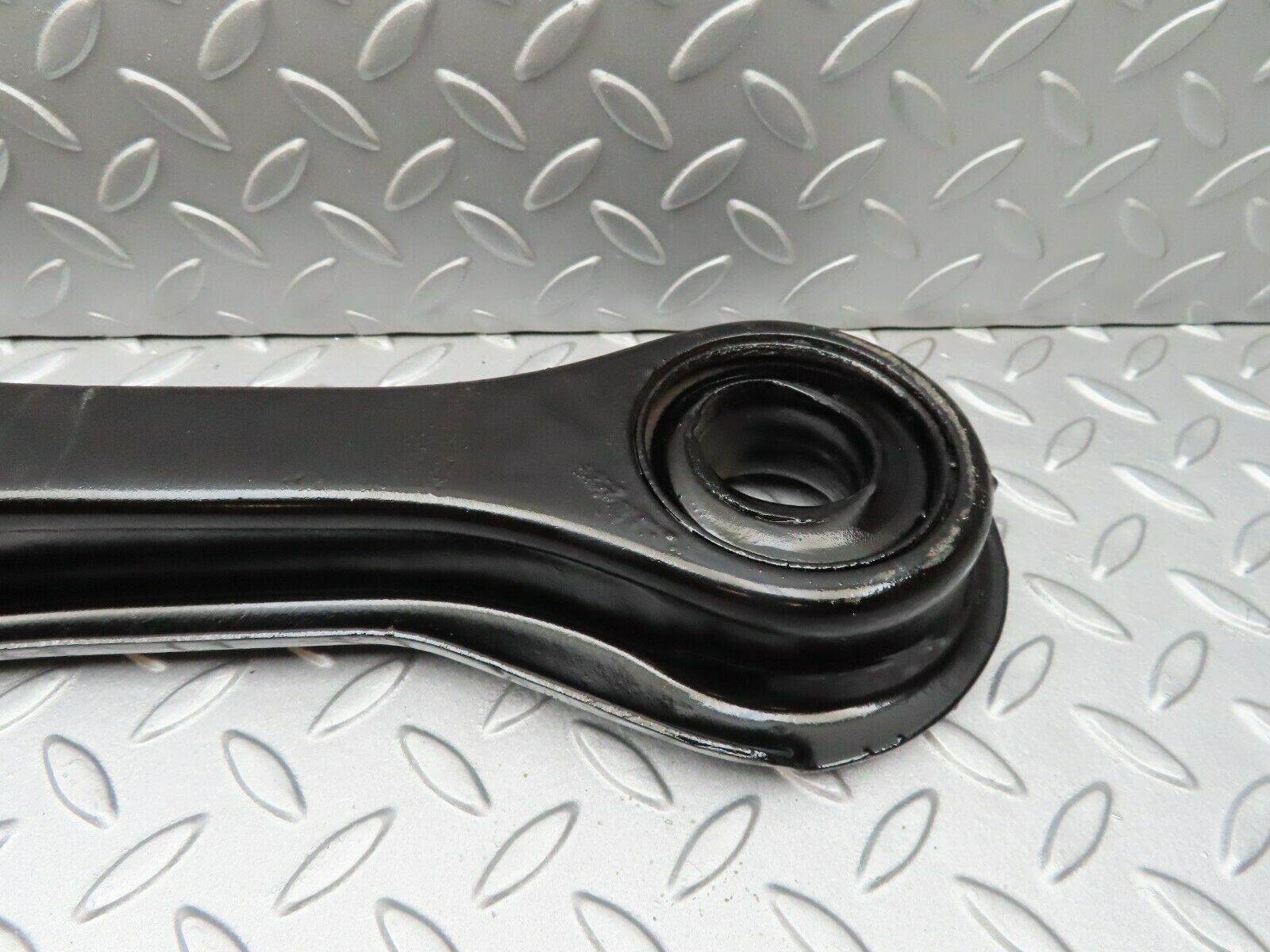 3564 Mercedes-Benz W108 280SE Rear Left Axle Spring Coil Mount