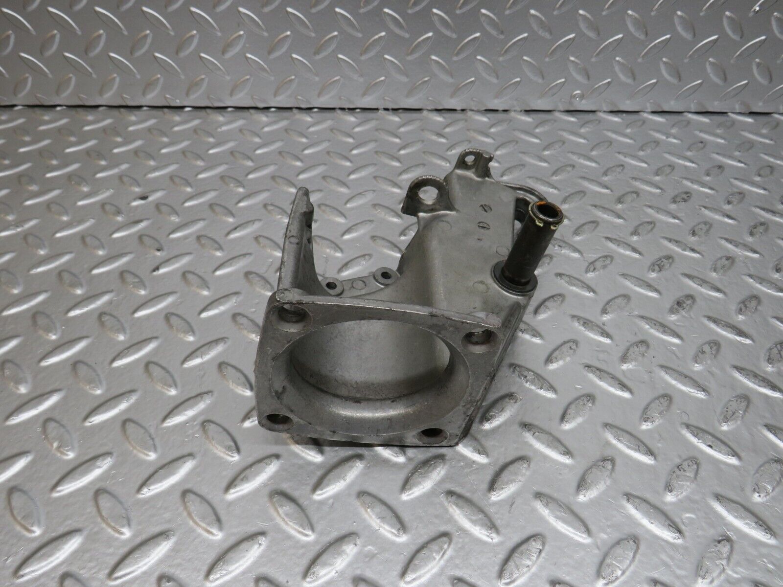 25426 Mercedes-Benz W123 200 Brake Pedal Bracket 1232900219