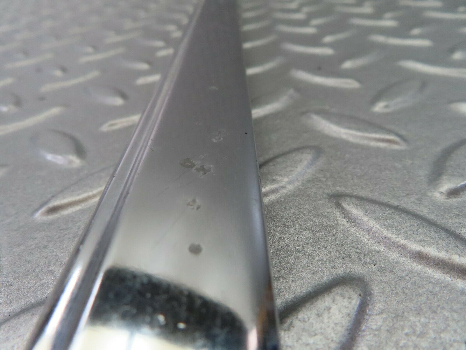 7921 Mercedes-Benz W115 220D Rear Right Door Chrome Moulding Trim