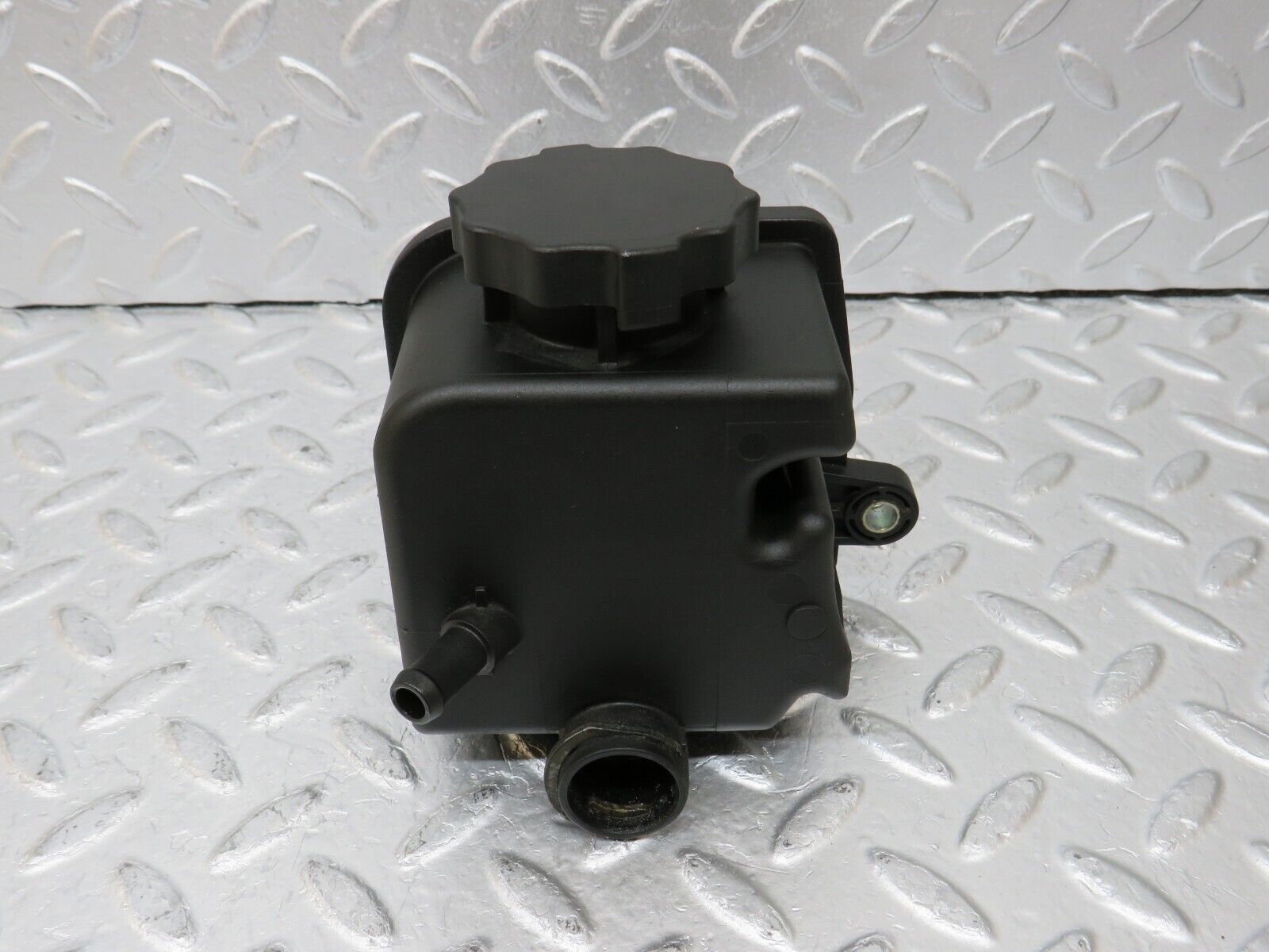 34898 Mercedes-Benz W210 320E Power Steering Fluid Reservoir Tank 0004600183