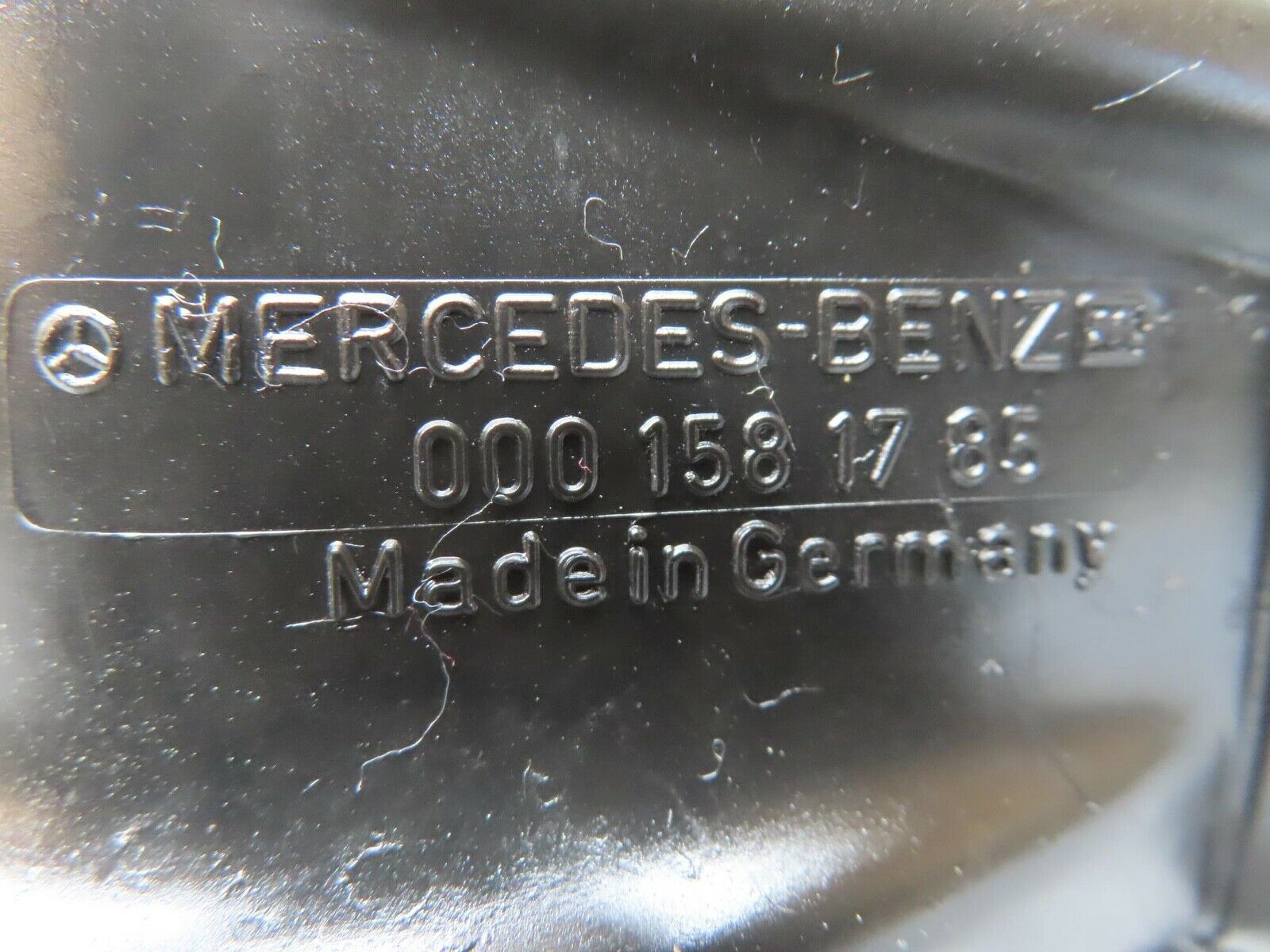 13498 Mercedes-Benz W123 200 Ignition Coil Protective Cap 0001581785