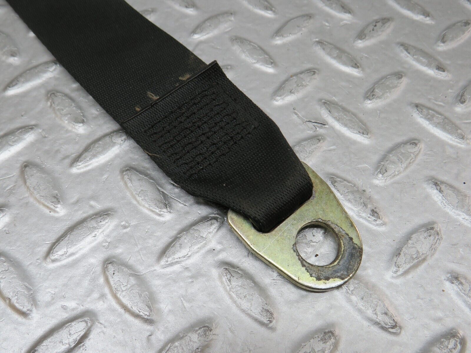 35876 Mercedes-Benz W108 Front Left Seat Belt & Buckle 046128589 042938689