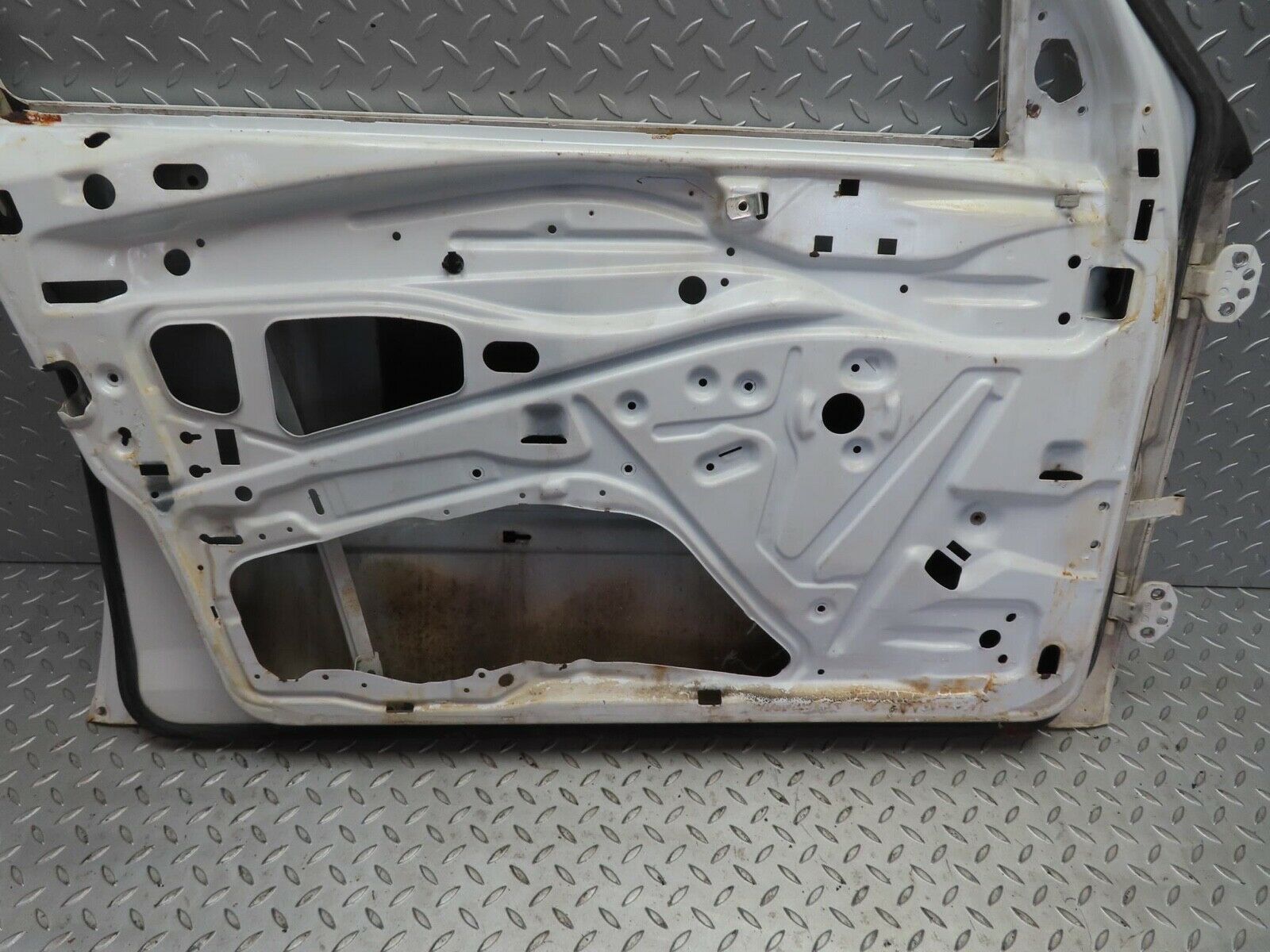 16210 Mercedes-Benz W124 260E Front Left Door