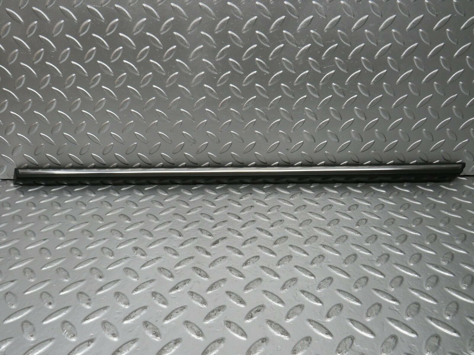 23190 Mercedes-Benz W116 350SE Rear Right Door Moulding Trim