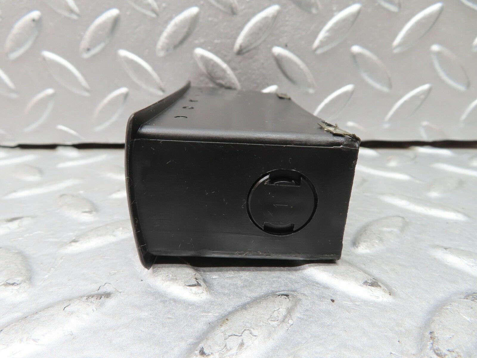 21663 Mercedes-Benz W126 300SE Dashboard Air Vent Right Side 1268310842