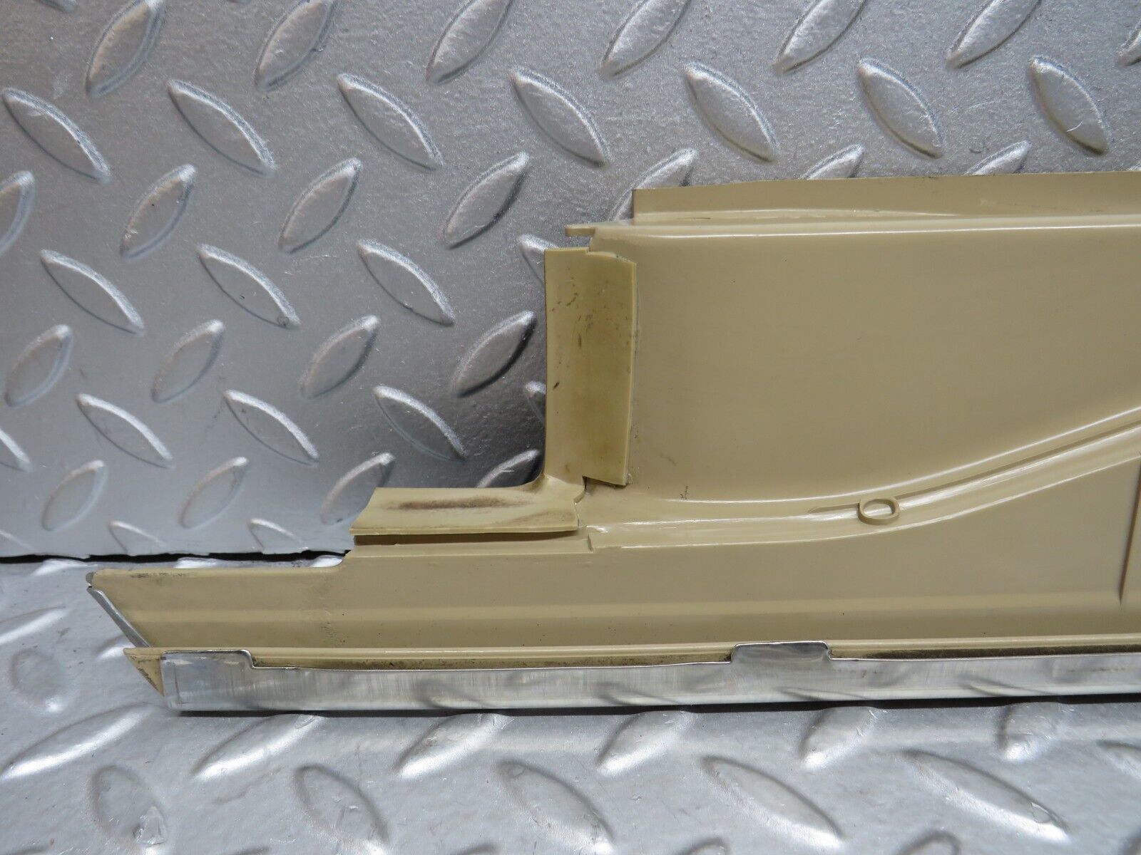 38236 Mercedes-Benz R129 280SL Coupe Right Door Sill Beige 1296800435