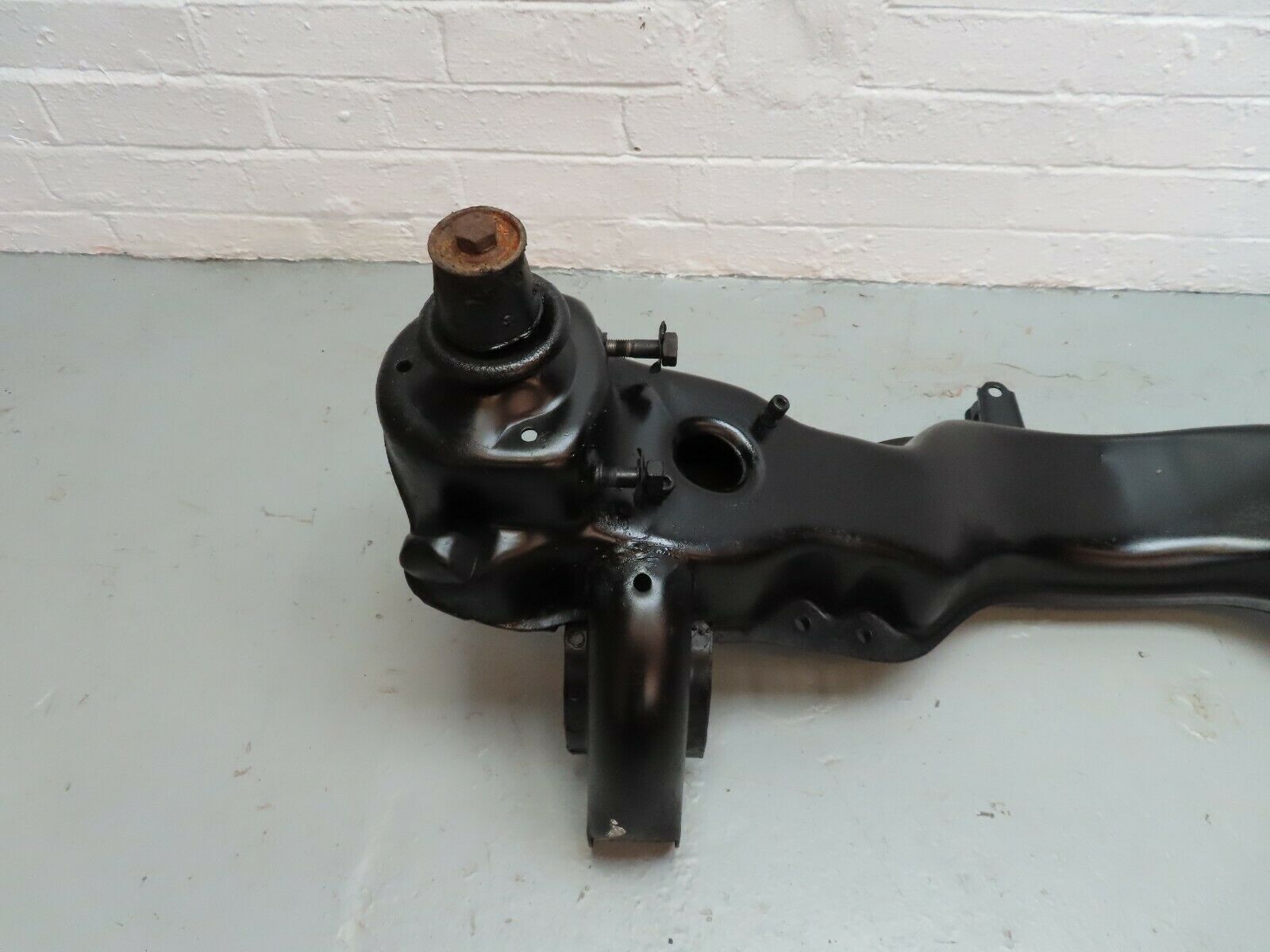 3565 Mercedes-Benz W108 280SE Front Subframe Engine Carrier Cradle