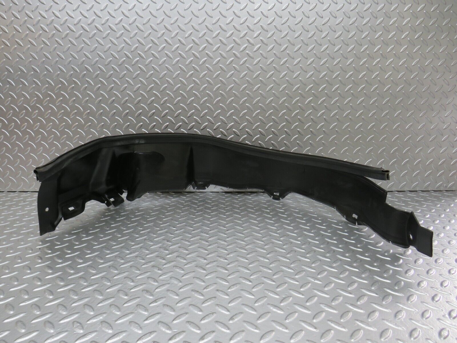 25237 Mercedes-Benz W201 190D Inner Mudguard Panelling Front Right 2018840235