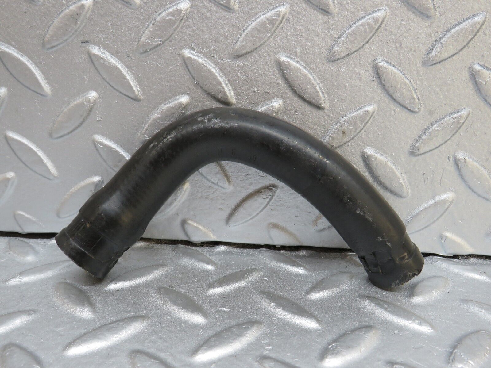 37024 Mercedes-Benz C126 420SEC Coupe Heater Hose Pipe 1268320394 1268321294