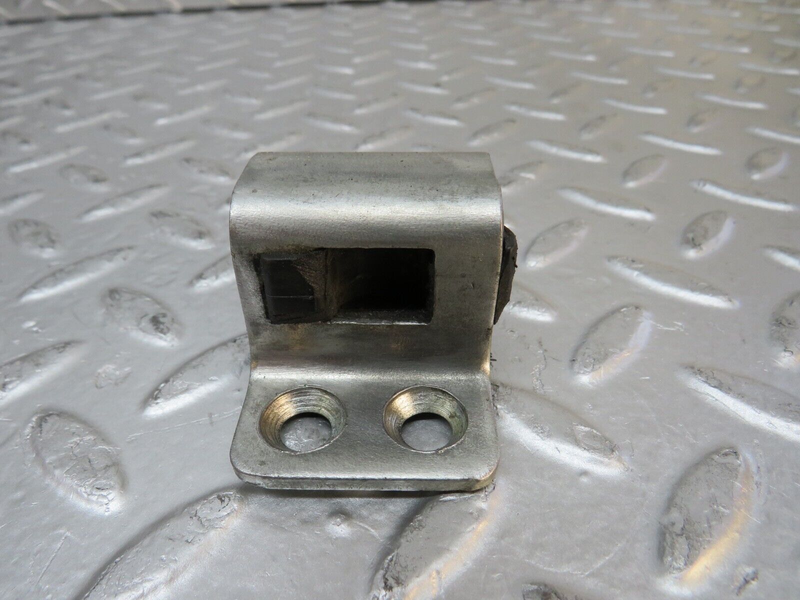 29830 Mercedes-Benz W123 230E Left Door Lock Latch