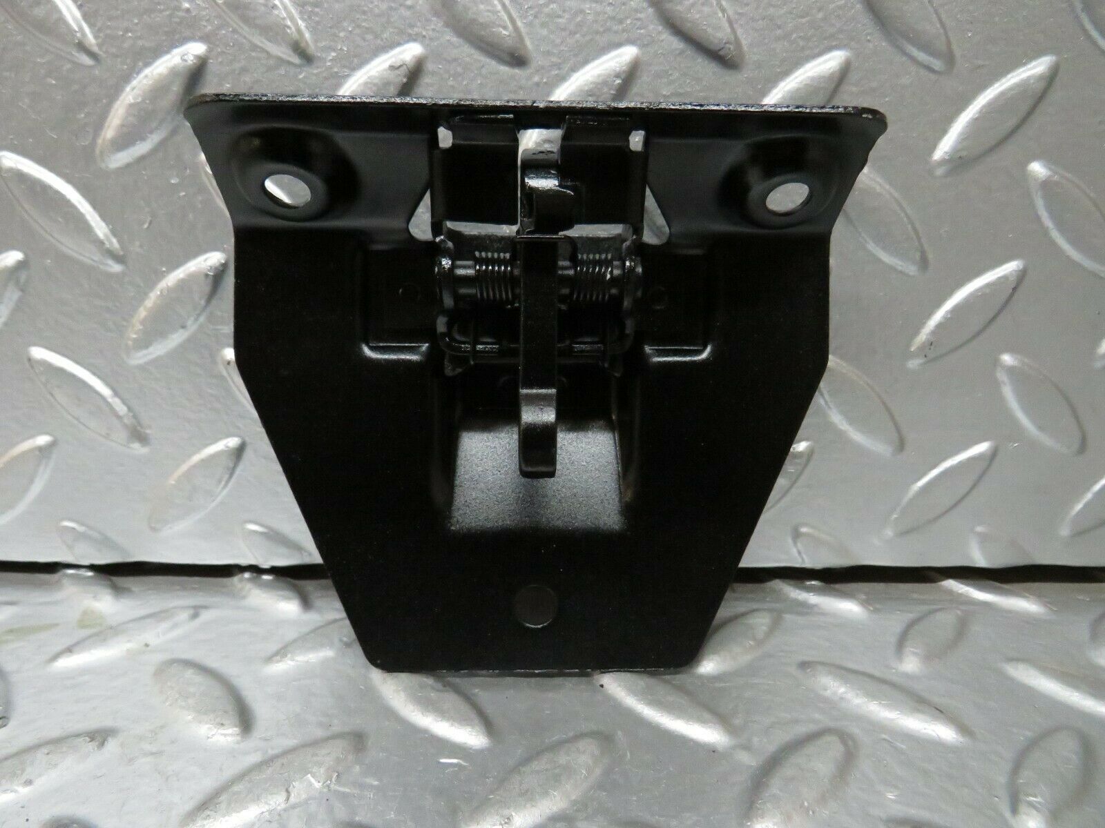 23837 Mercedes-Benz C107 450SLC Coupe Trunk Boot Lock Latch 1137500285