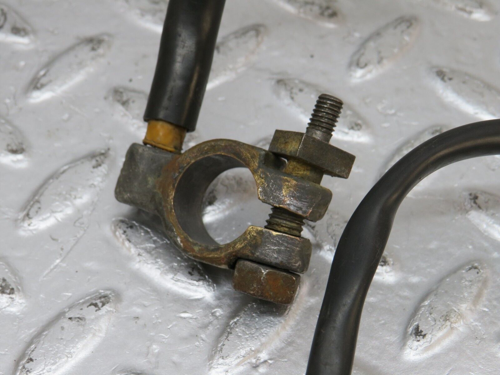 33880 Mercedes-Benz W201 190E 2.0L Battery Wire Cable 2015401030 1155460035