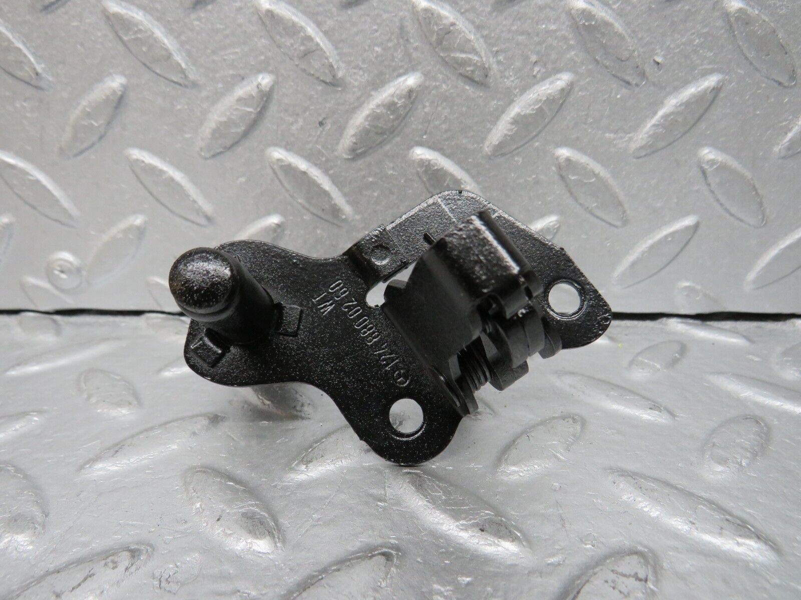 38064 Mercedes-Benz A124 320E Cabriolet Bonnet Lock Latch 1248800260