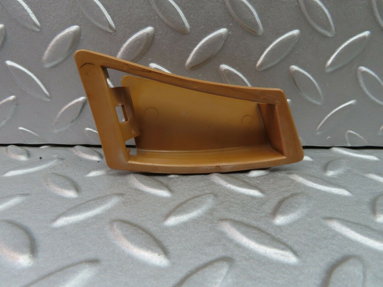 6041 Mercedes-Benz W126 380SE Front Right Door Panel Door Vents 1267270288