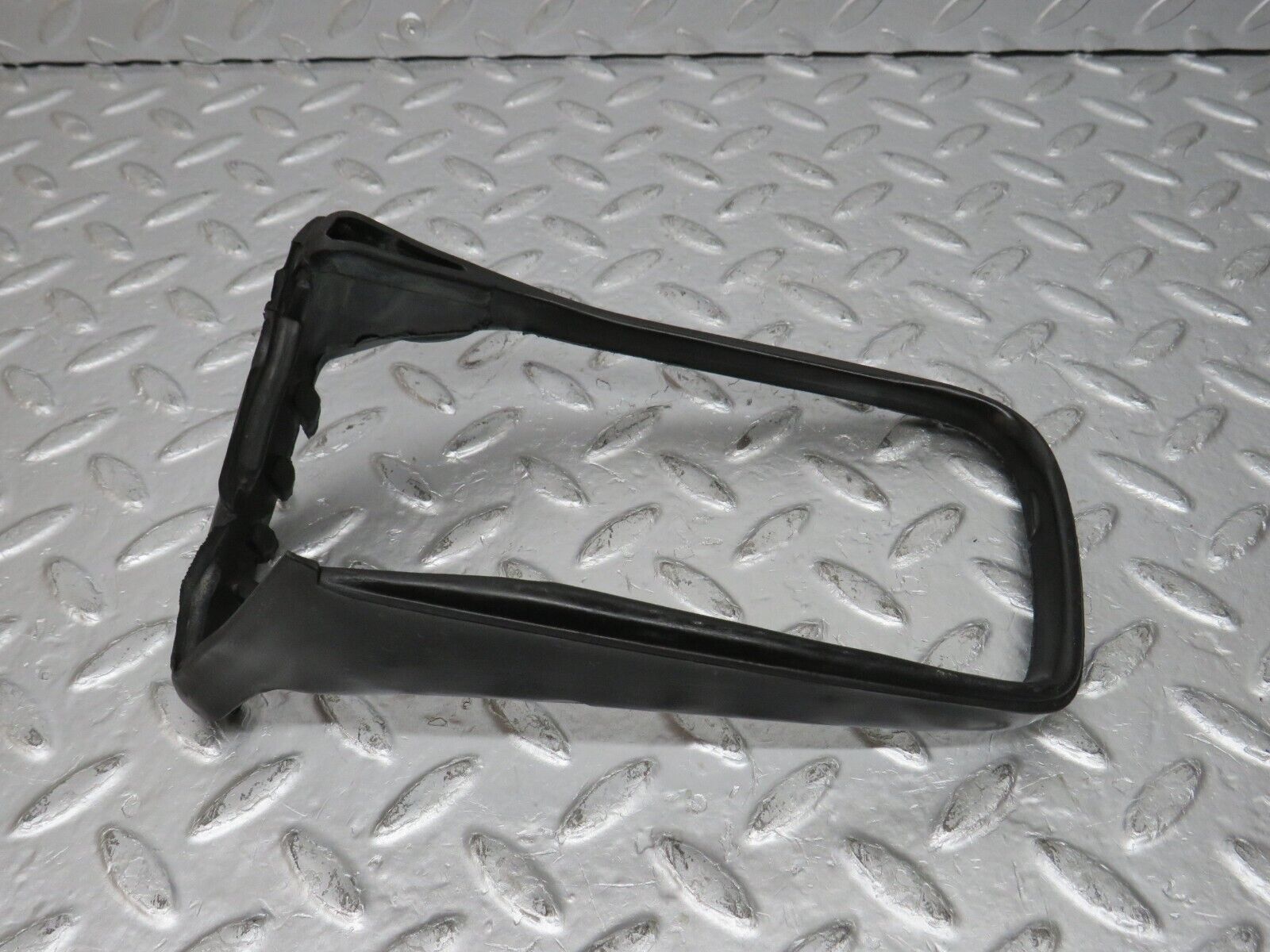 31088 Mercedes-Benz W123 200D Right Wing Mirror Rubber Seal