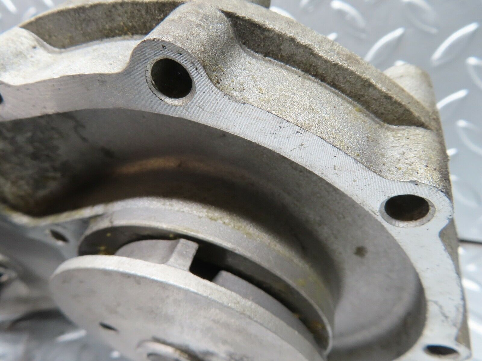 21264 Mercedes-Benz W123 230E Water Pump