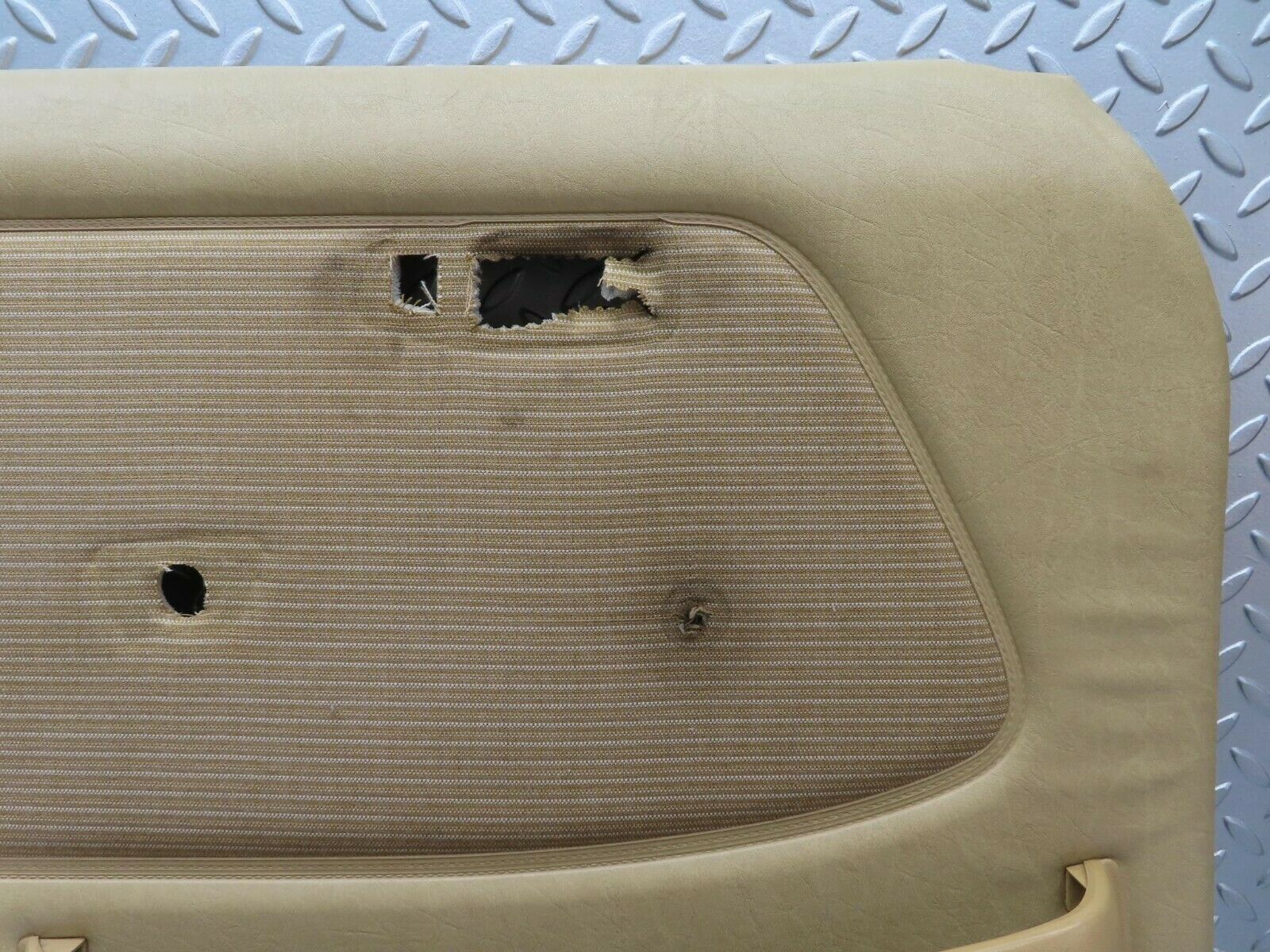 15469 Mercedes-Benz W123 230E Front Left Door Card Cream
