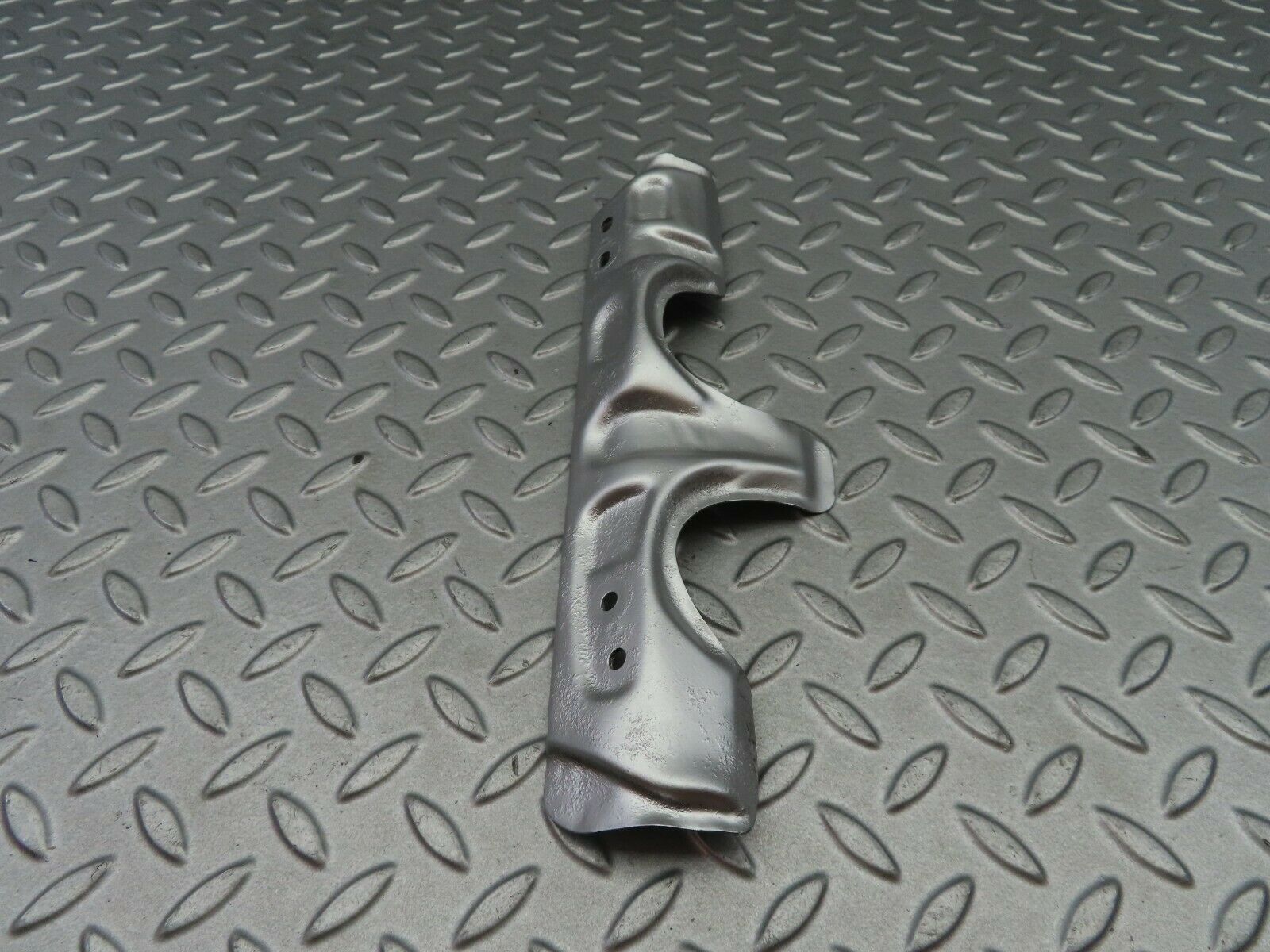 6259 Mercedes-Benz W126 380SE Heat Plate For Exhaust Manifold