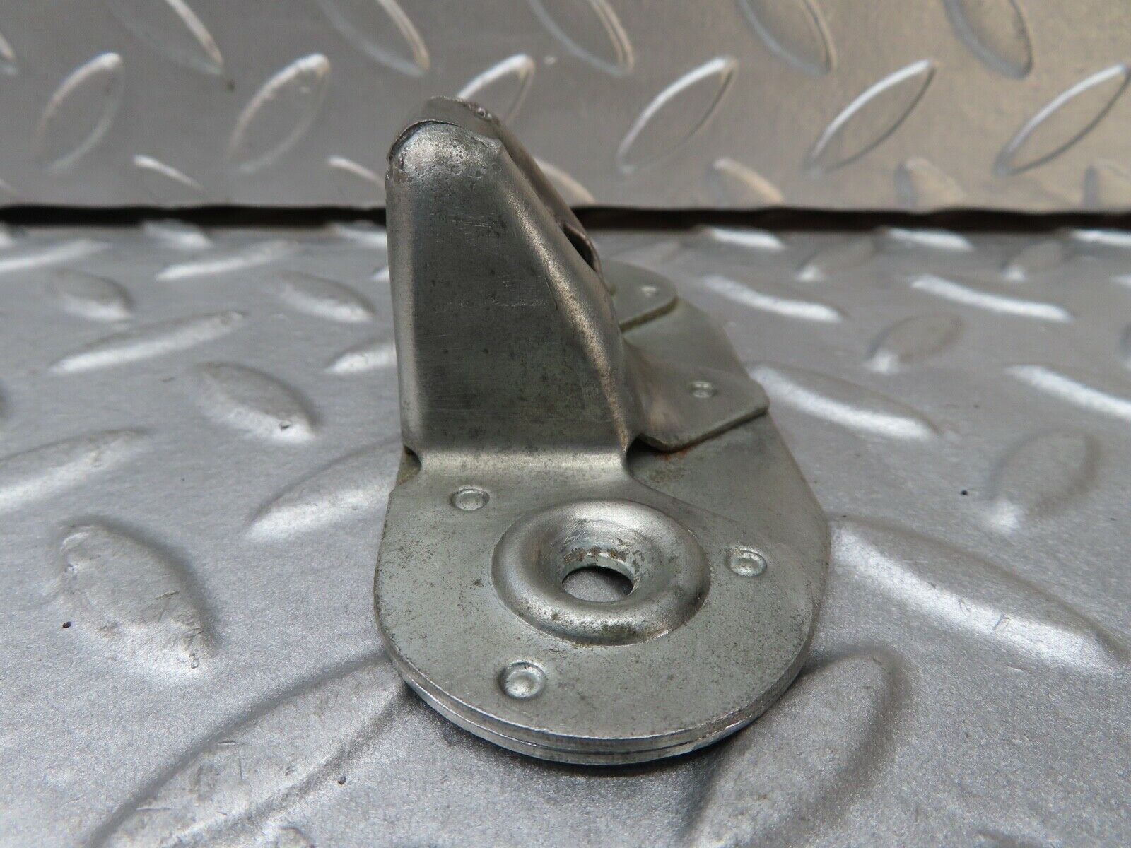 17566 Mercedes-Benz W116 450SEL Trunk Lock Latch