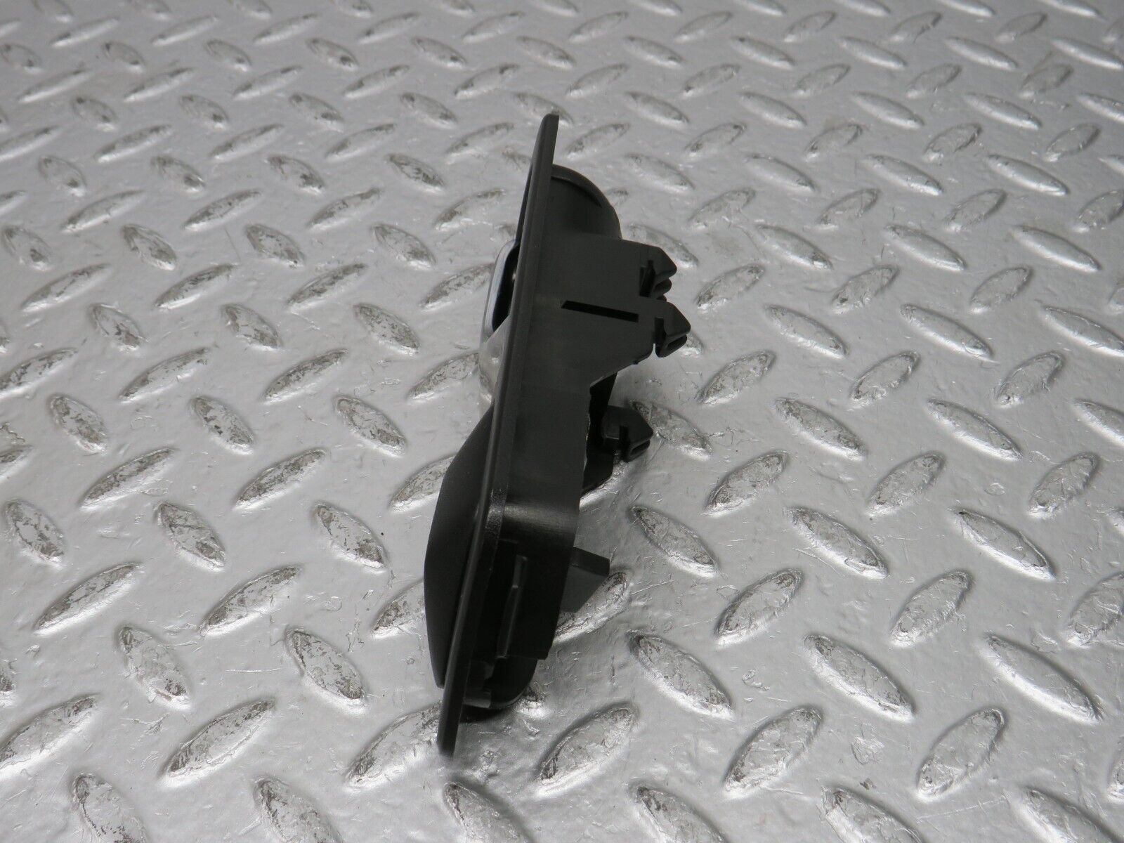 31633 Mercedes-Benz W201 190LE 1.8L Right Interior Door Handle 2017660264