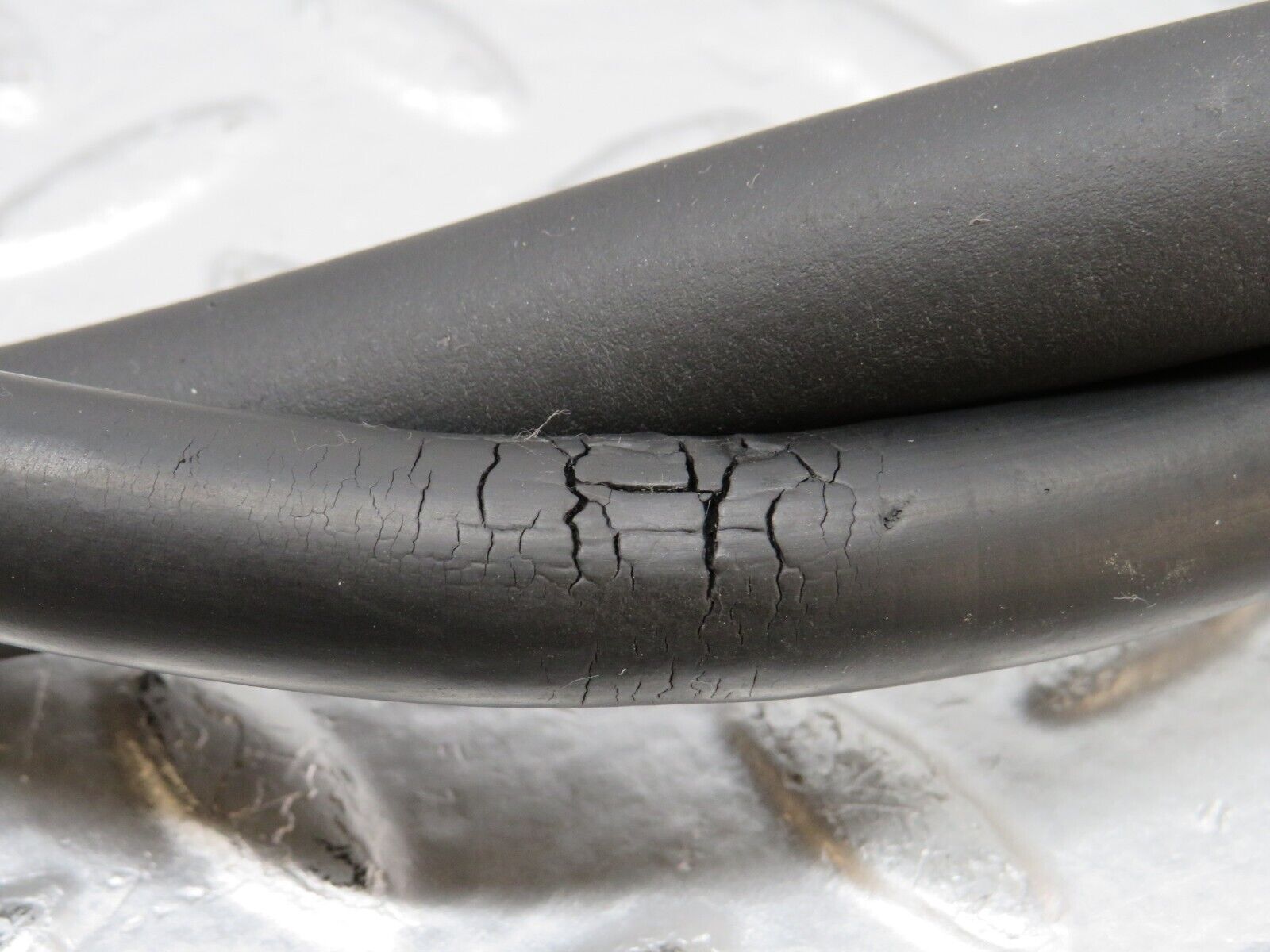 34164 Mercedes-Benz W124 260E Speedometer Cable 1245400568 Automatic Gearbox