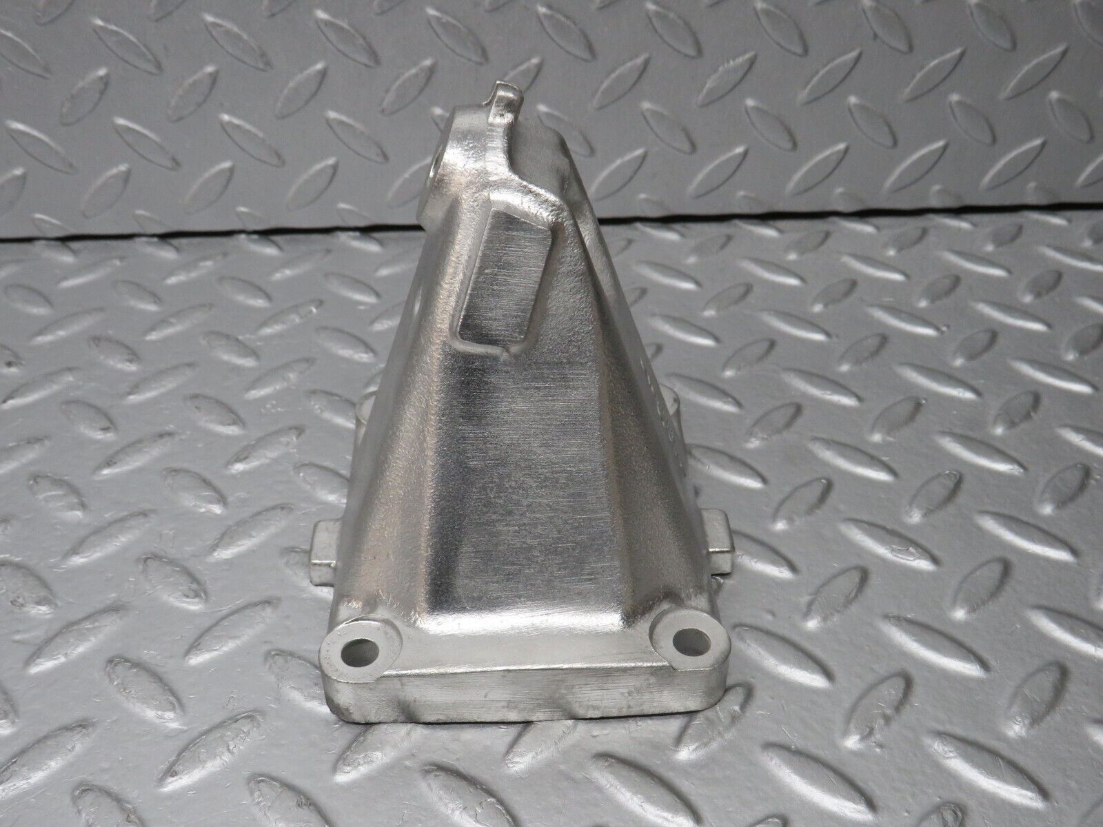 38627 Mercedes-Benz R129 280SL Coupe Engine Mount Bracket Right 1042230504